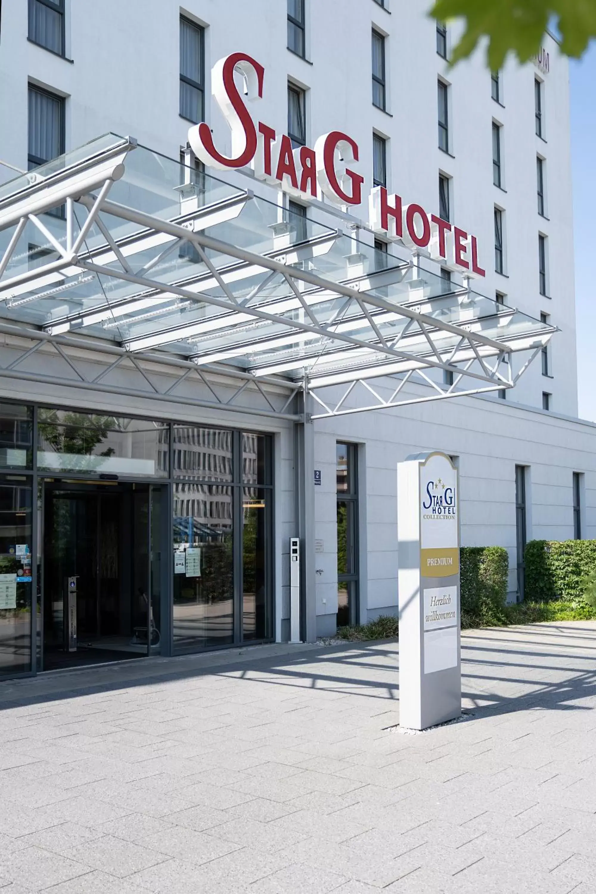 Facade/entrance in Star G Hotel Premium München Domagkstraße