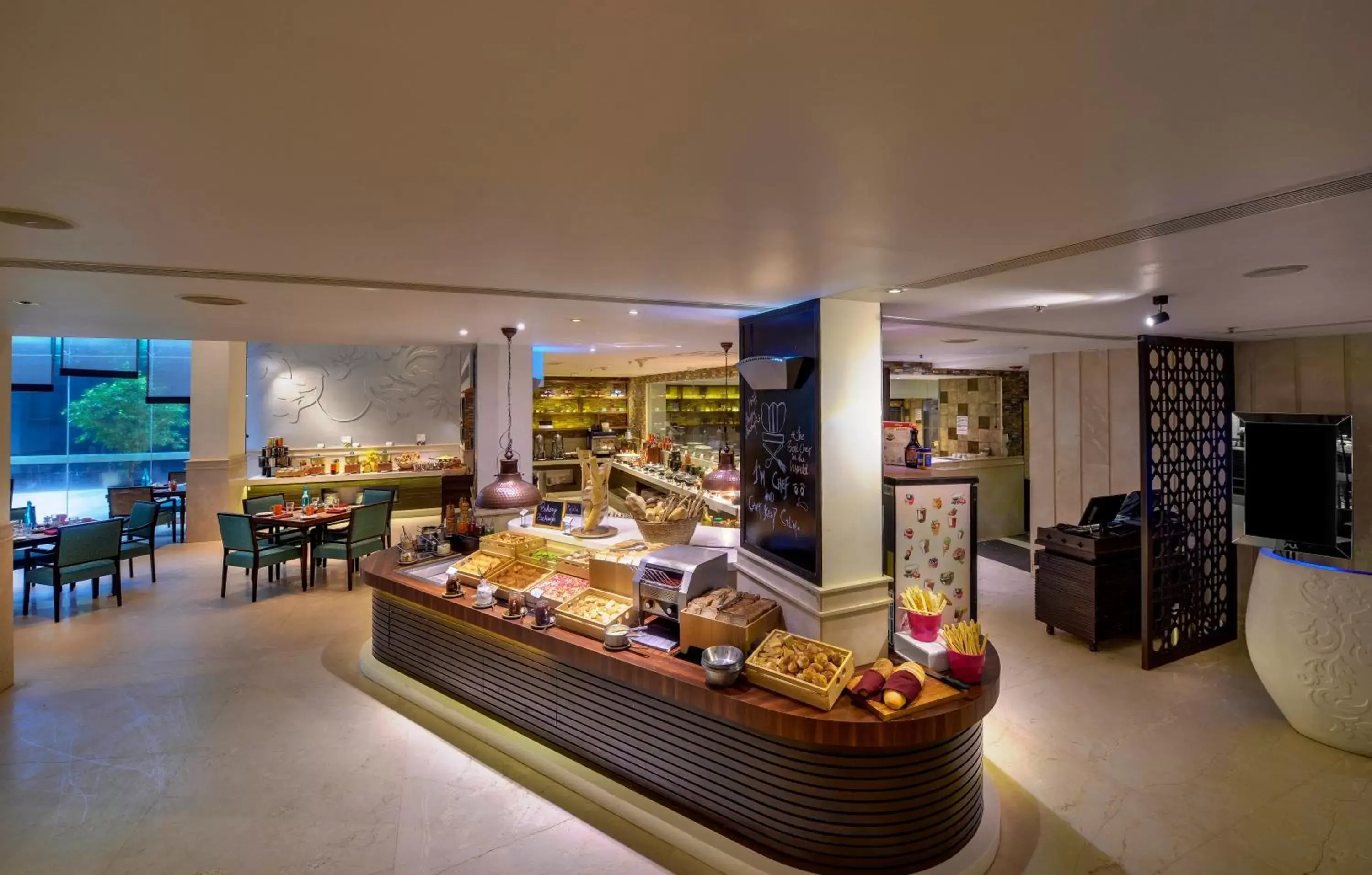 Restaurant/places to eat in Novotel Goa Resort & Spa