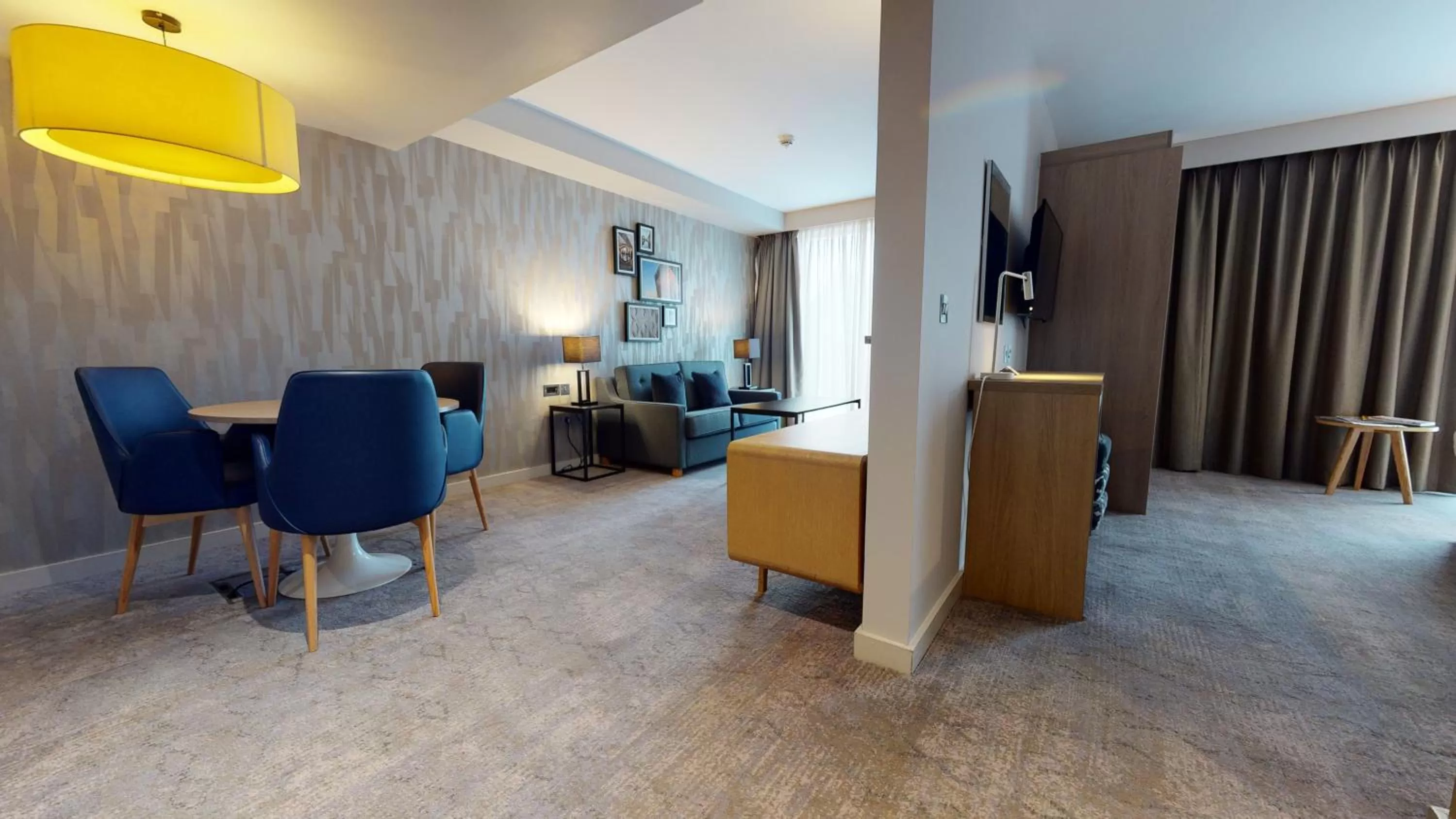 Bedroom in Holiday Inn Manchester - City Centre by IHG