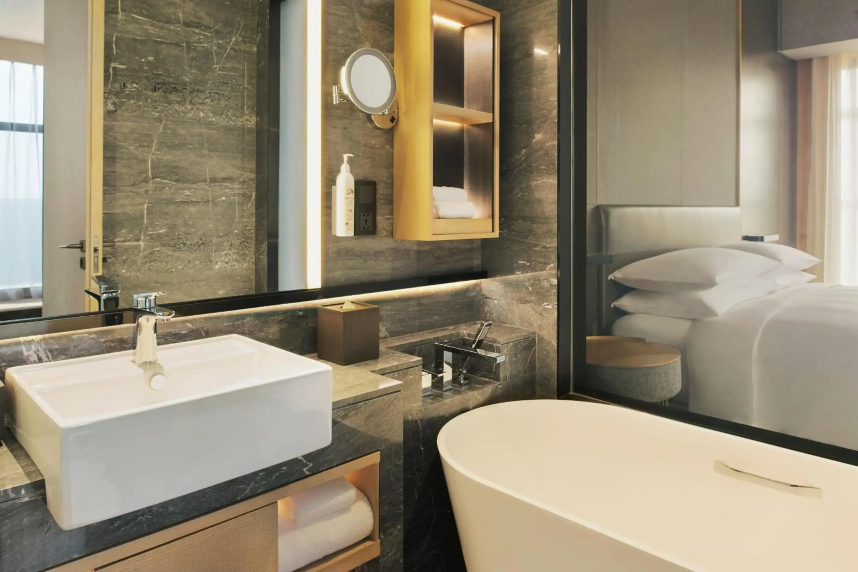 Bathroom in Delta Hotels by Marriott Xi'an