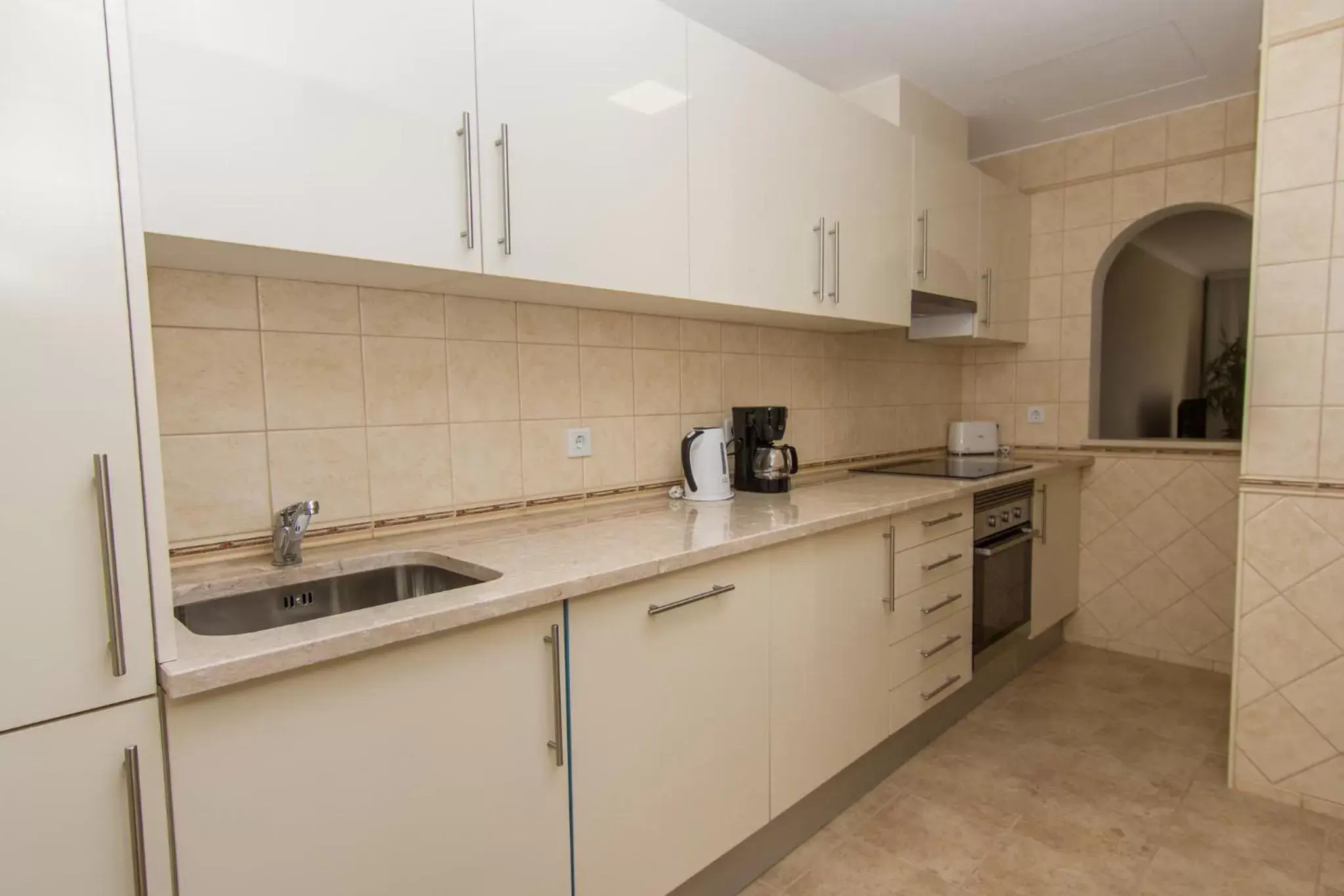 Kitchen/Kitchenette in Pestana Gramacho Residences