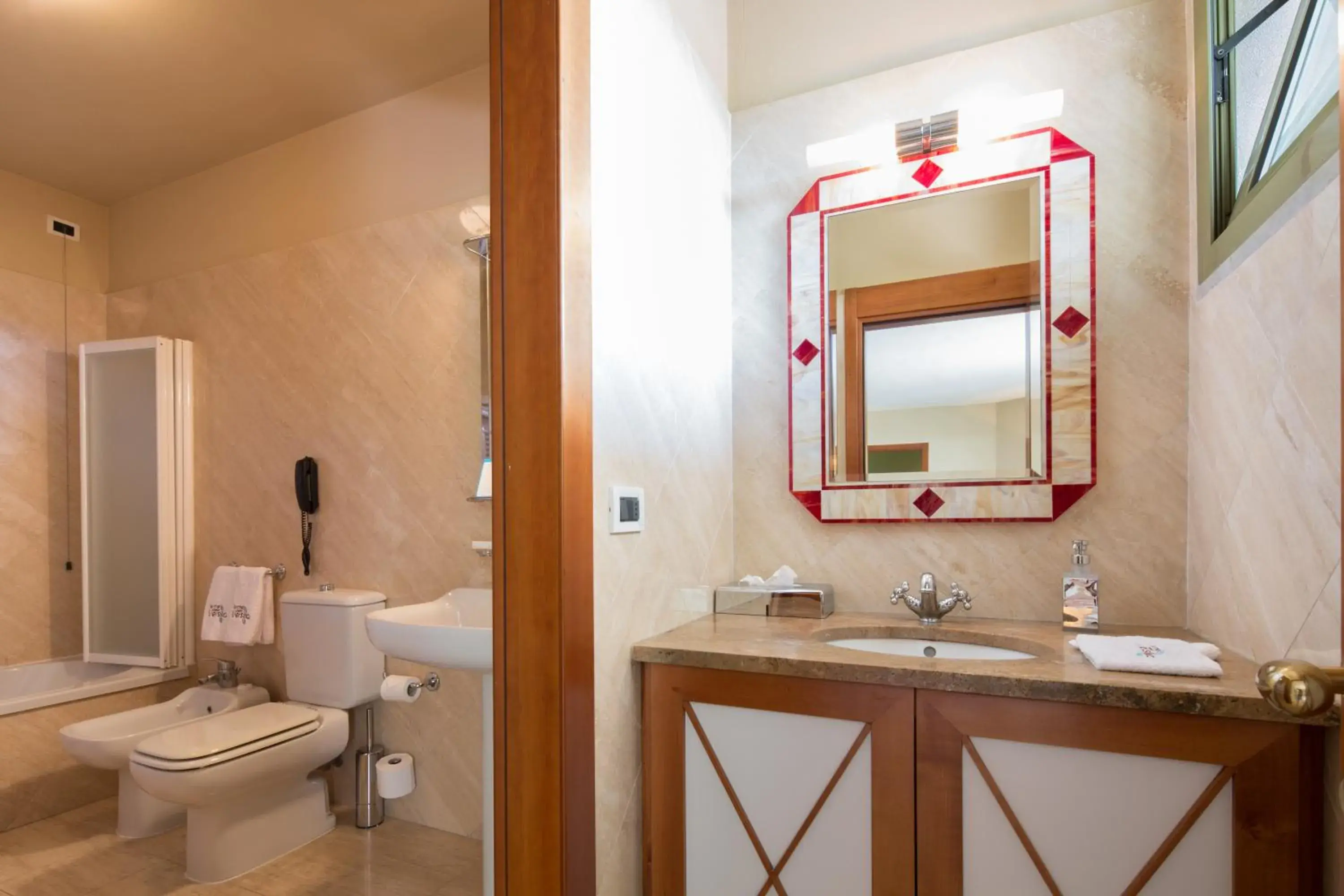 Bathroom in Hotel Villa Undulna - Terme della Versilia