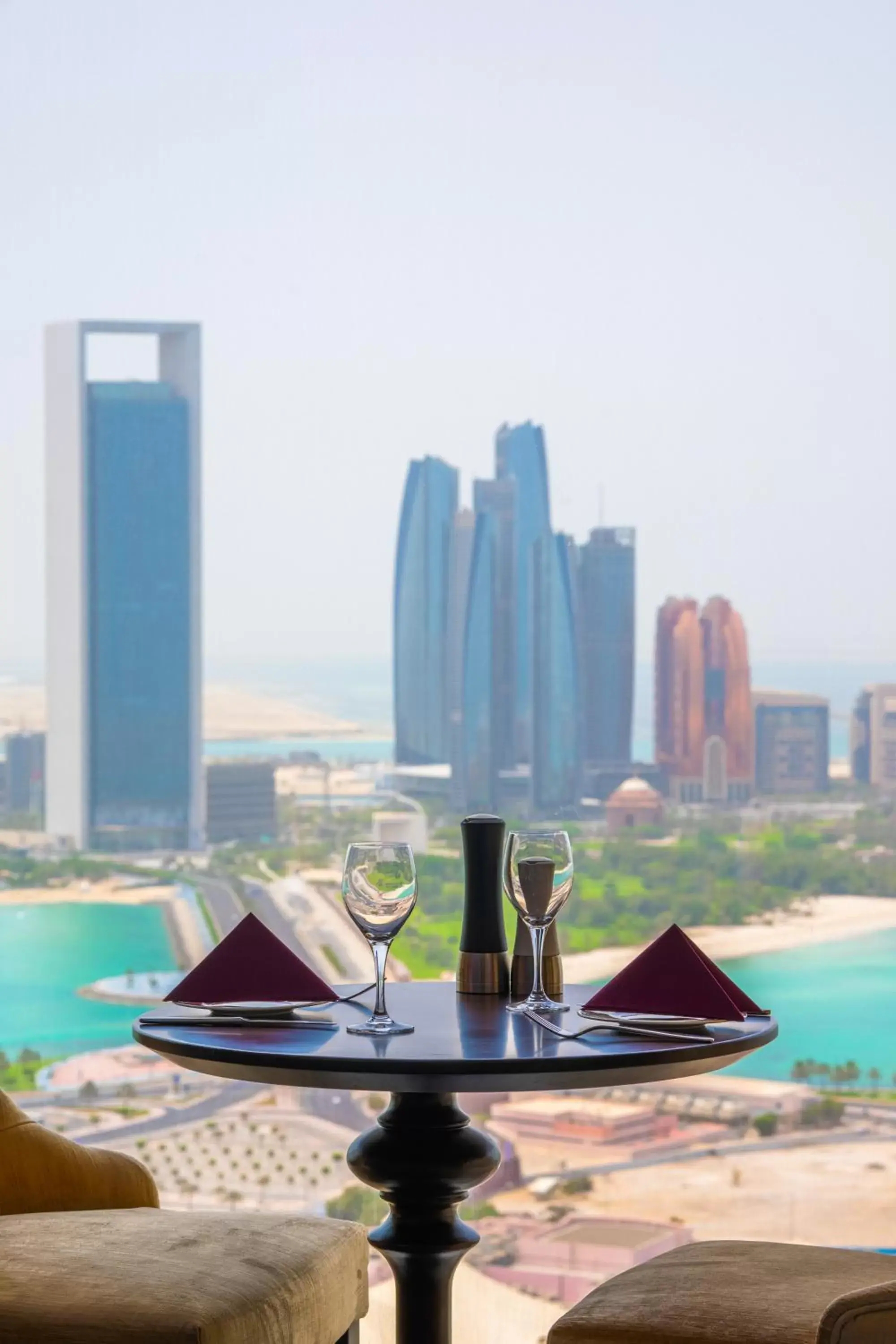 Lounge or bar, Restaurant/Places to Eat in Rixos Marina Abu Dhabi