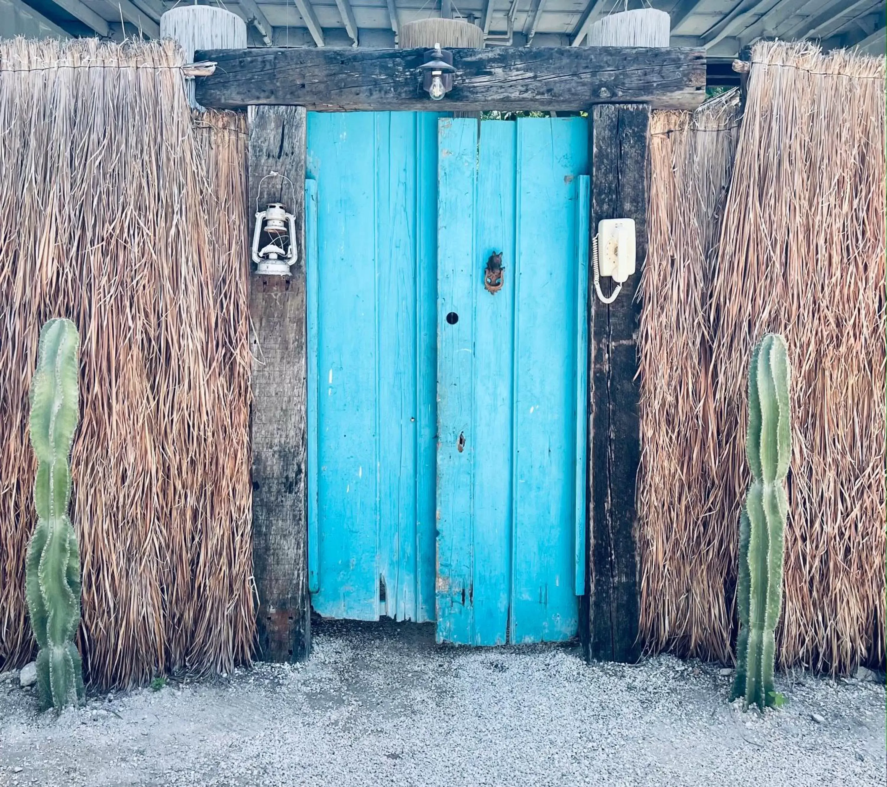 Facade/entrance in Pal Mar Glamtainer Tulum