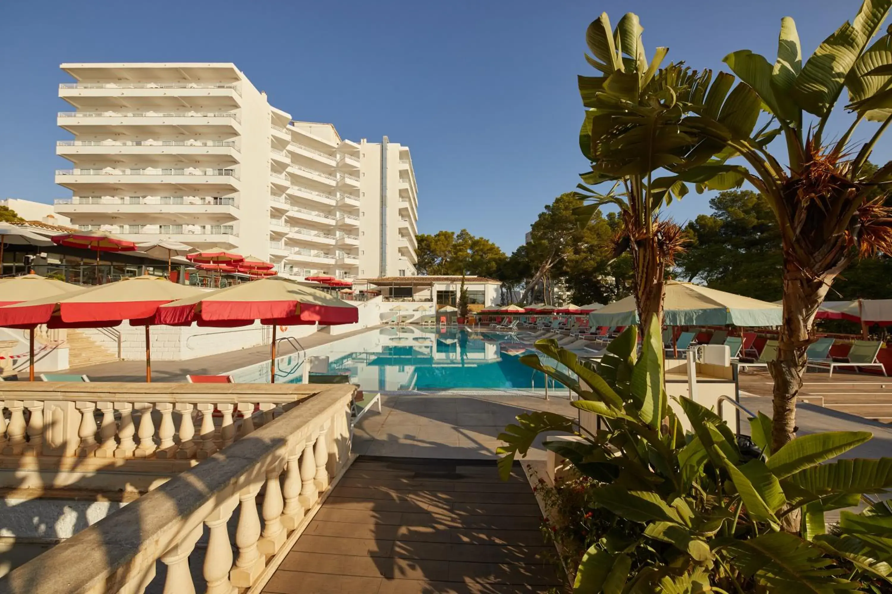 Balcony/Terrace, Swimming Pool in Dreams Calvia Mallorca
