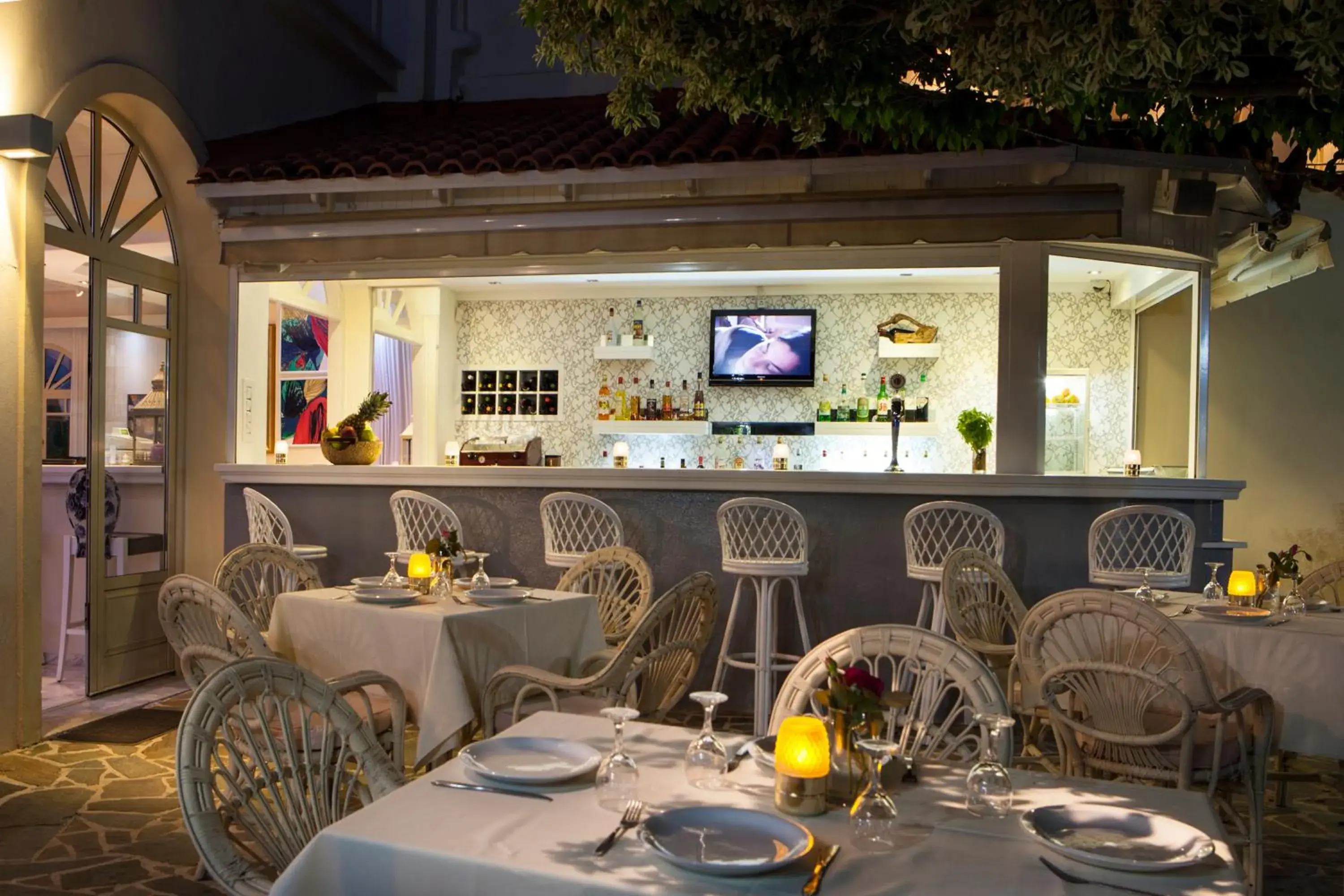 Lounge or bar in Princess Hotel Lounge or bar in Princess Hotel