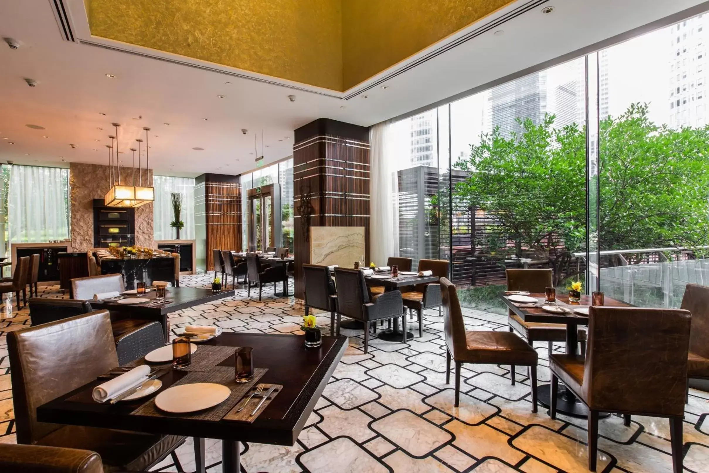 Restaurant/Places to Eat in Mandarin Oriental Pudong, Shanghai