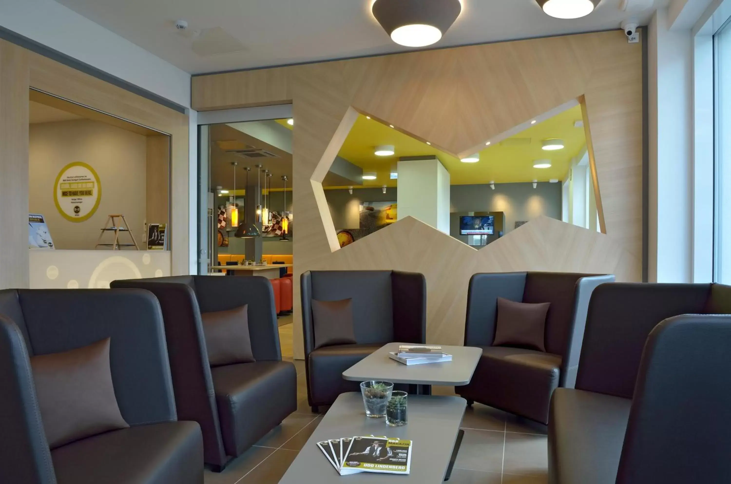 Lobby or reception, Restaurant/Places to Eat in B&B Hotel Stuttgart-Zuffenhausen