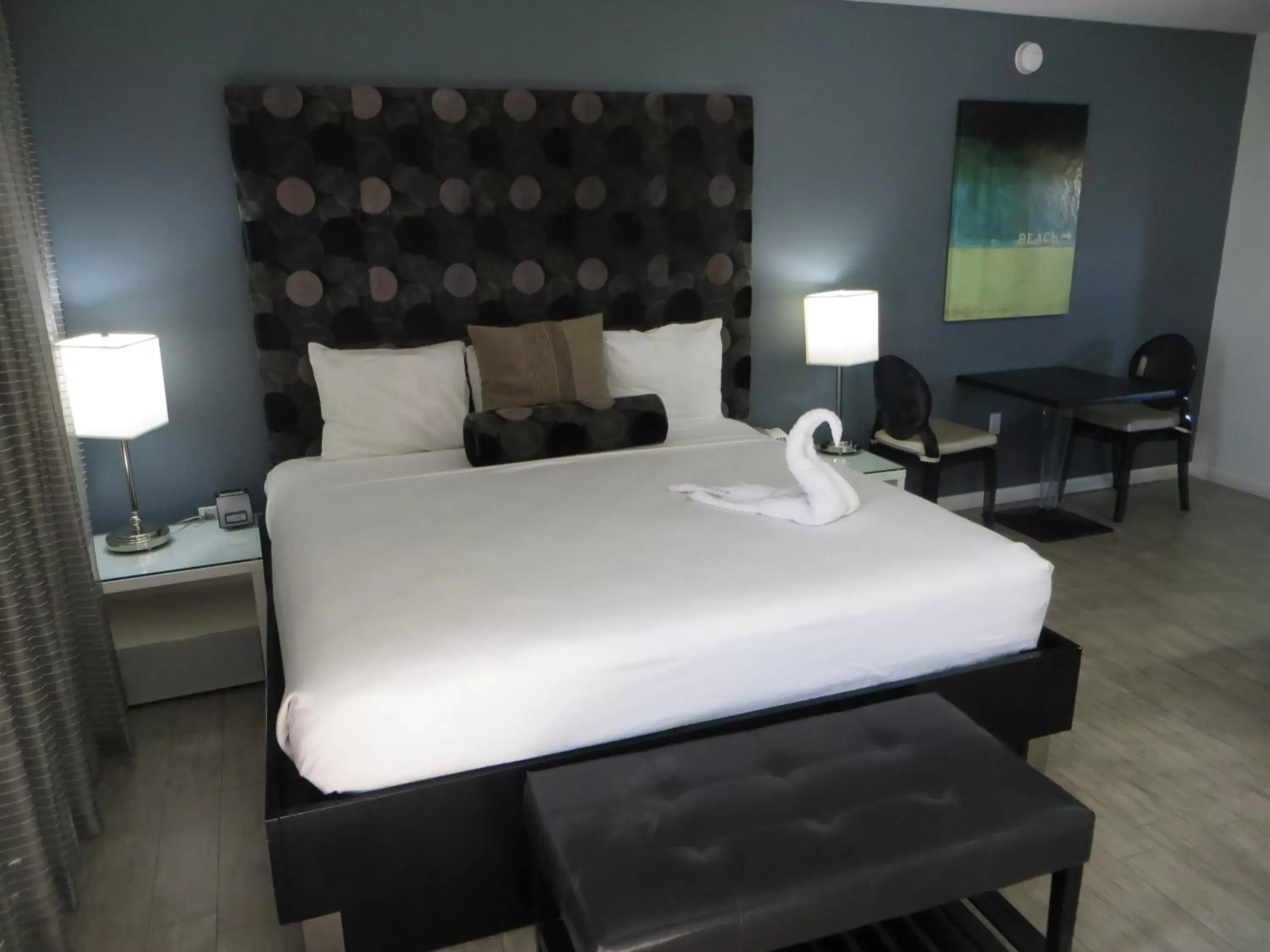 Bed in Lotus Boutique Inn and Suites