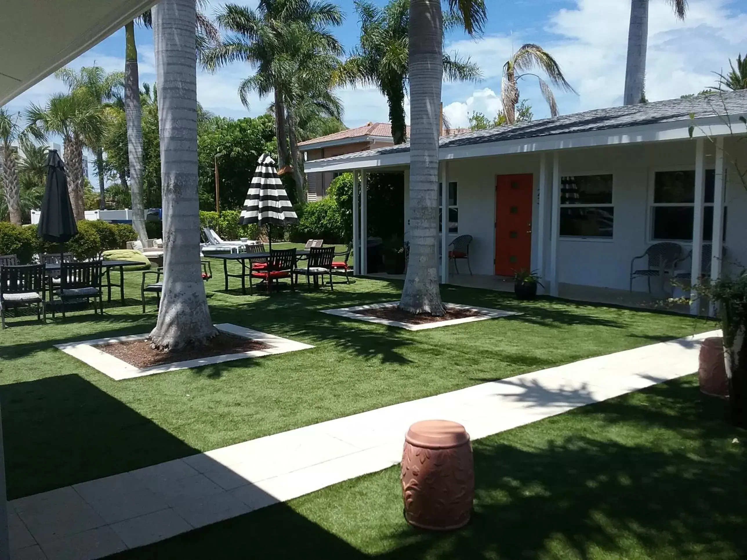 Property building, Garden in Captiva Beach Resort (open private beach access)
