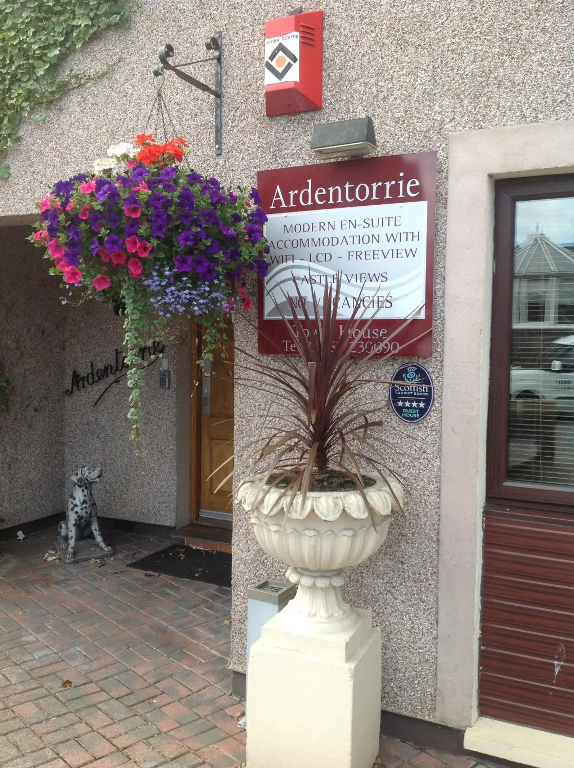 Facade/entrance in Ardentorrie Guest House