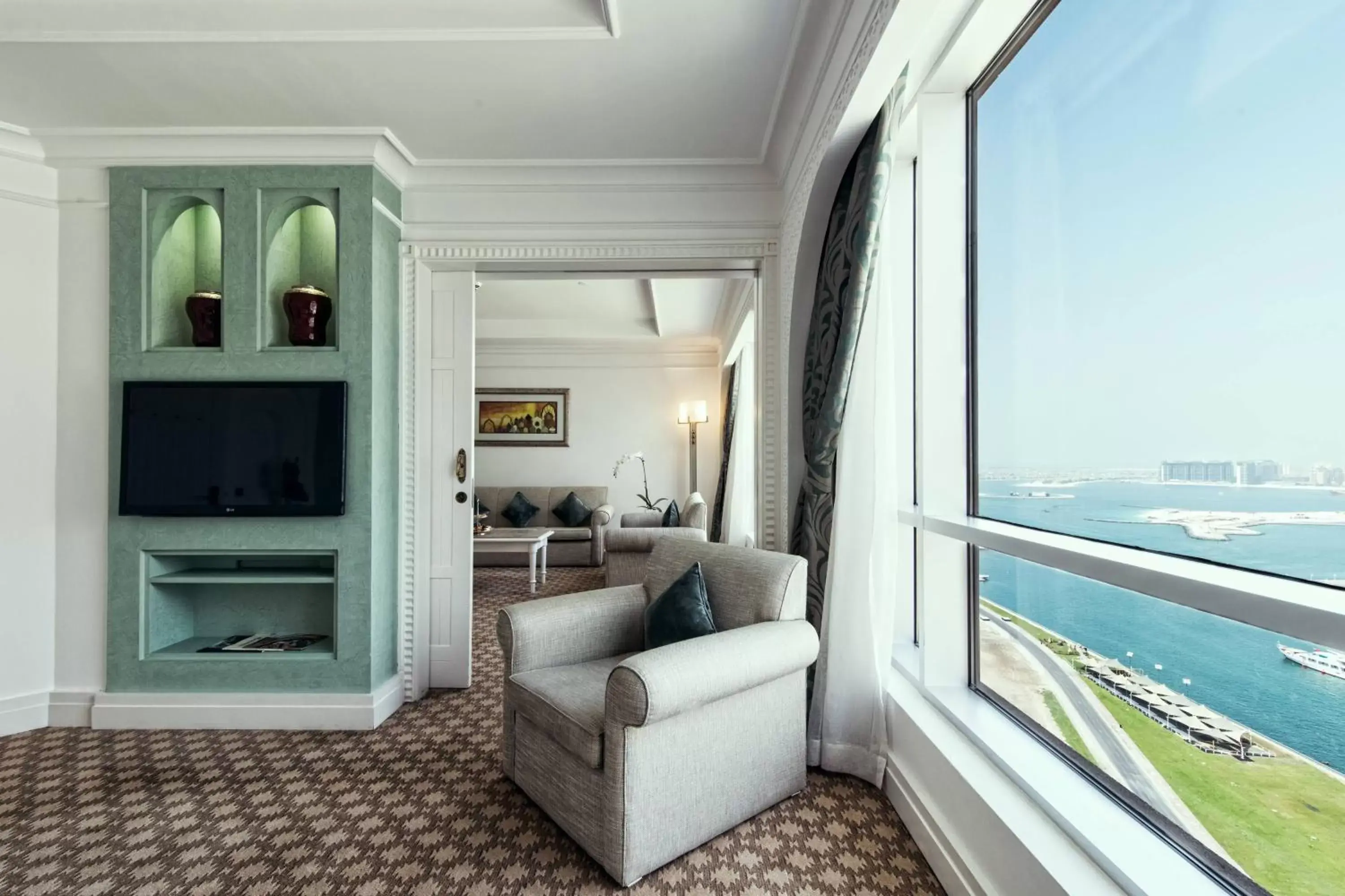 Living room, Seating Area in Habtoor Grand Resort, Autograph Collection