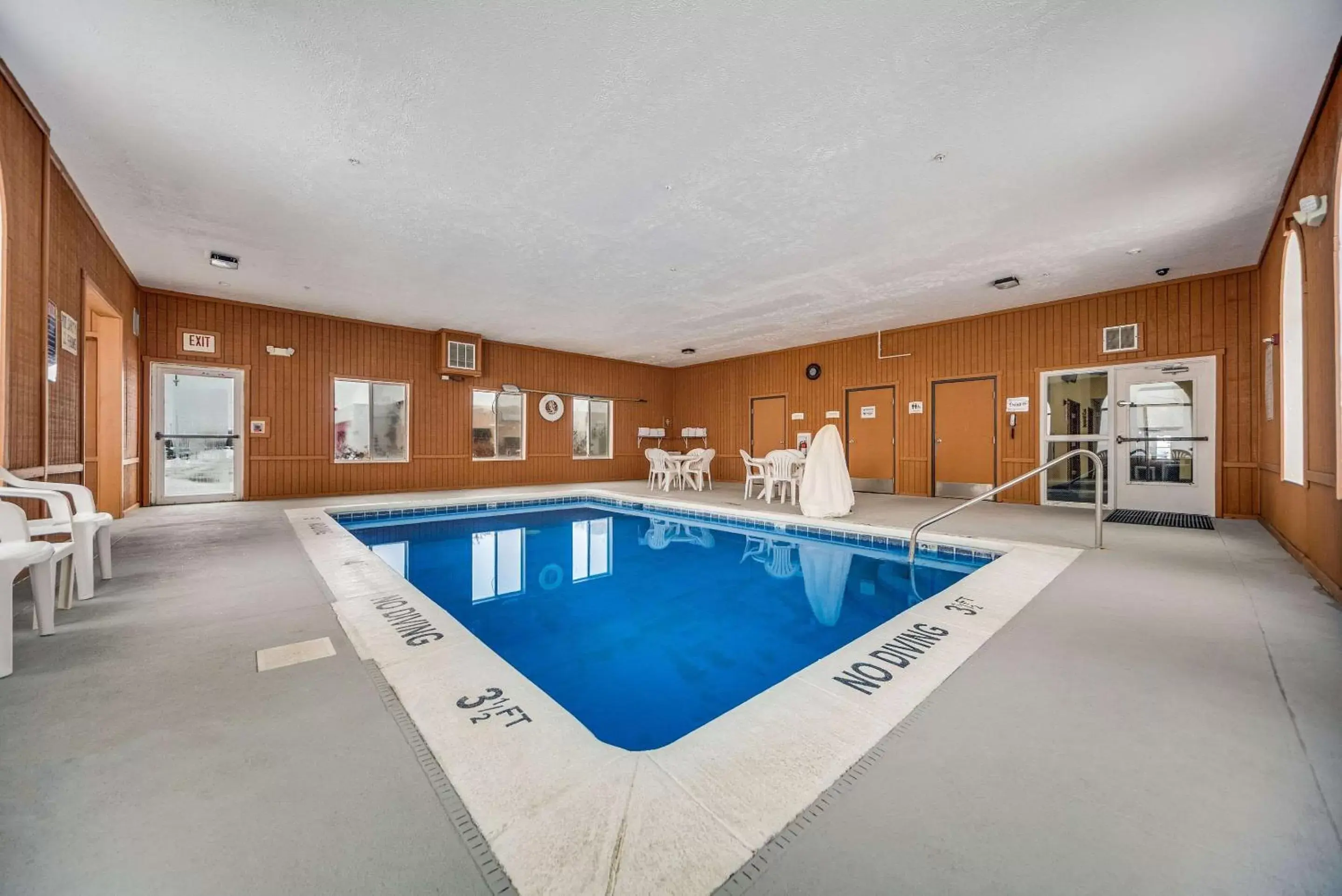 Pool view, Swimming Pool in Quality Inn Hastings