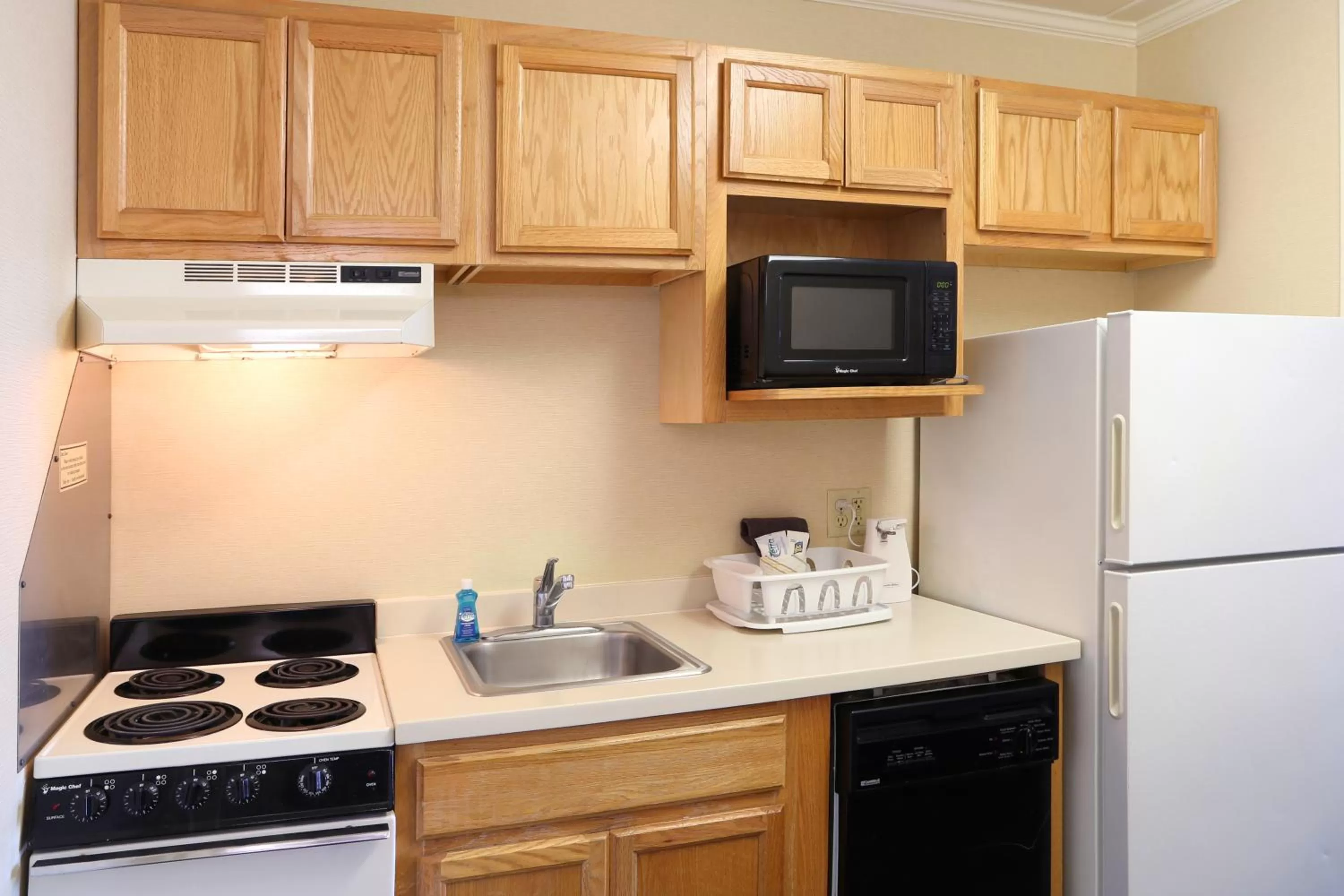 Kitchen or kitchenette in Quality Inn Boardwalk