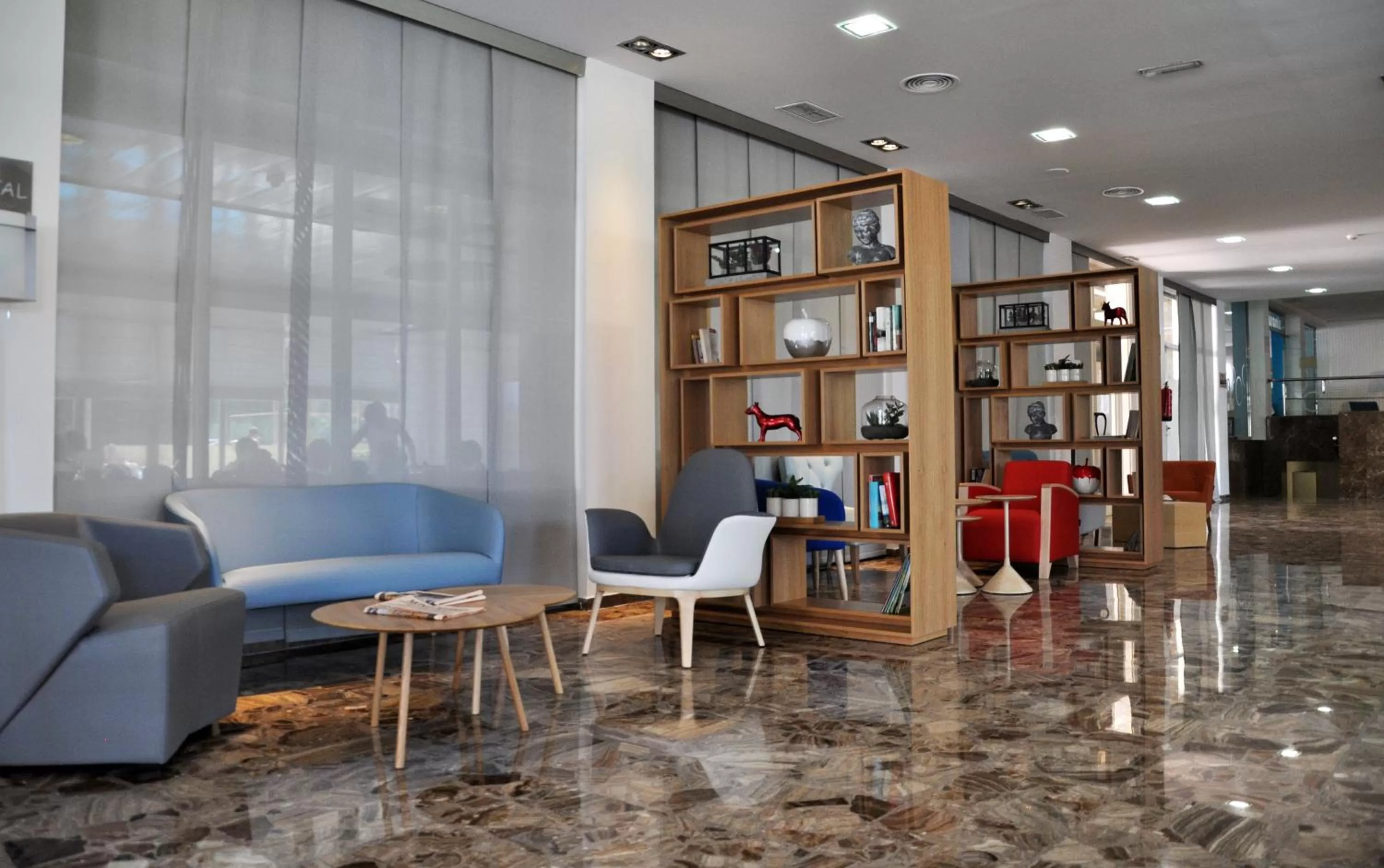 Library in Hotel Castilla Alicante