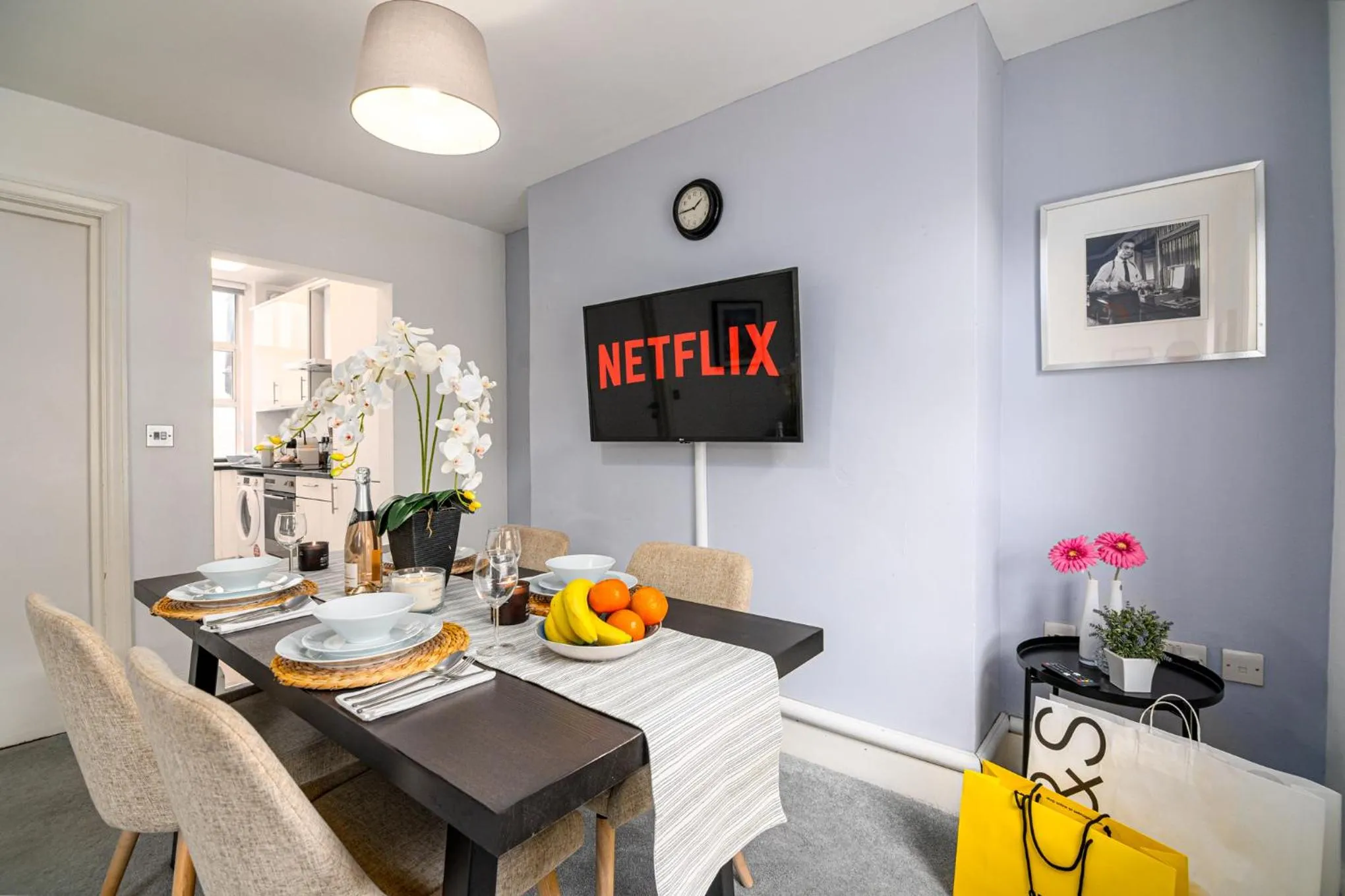 TV and multimedia, Dining Area in Bond Street Serviced Apartment