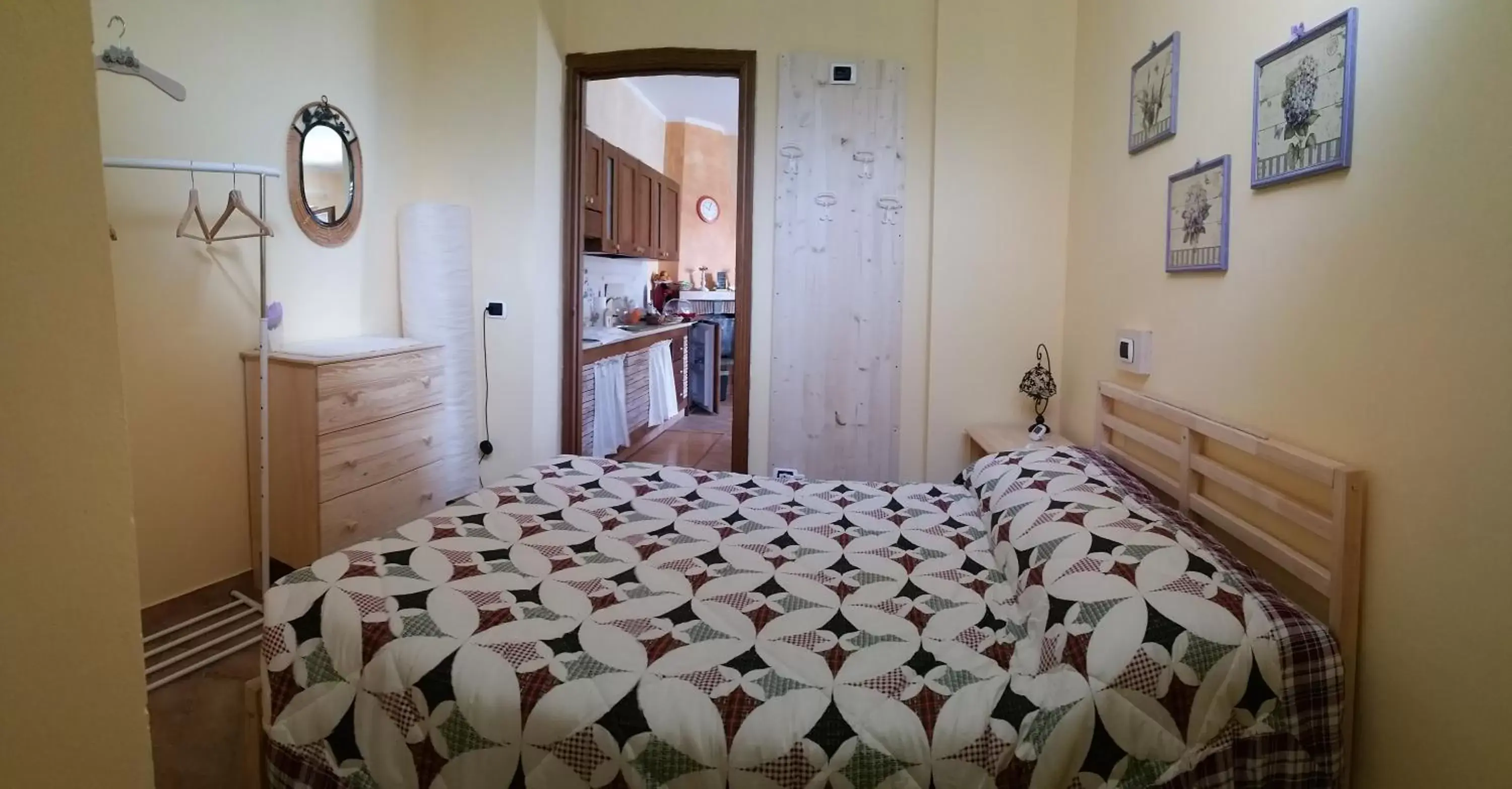 Photo of the whole room, Bed in Civita Nova