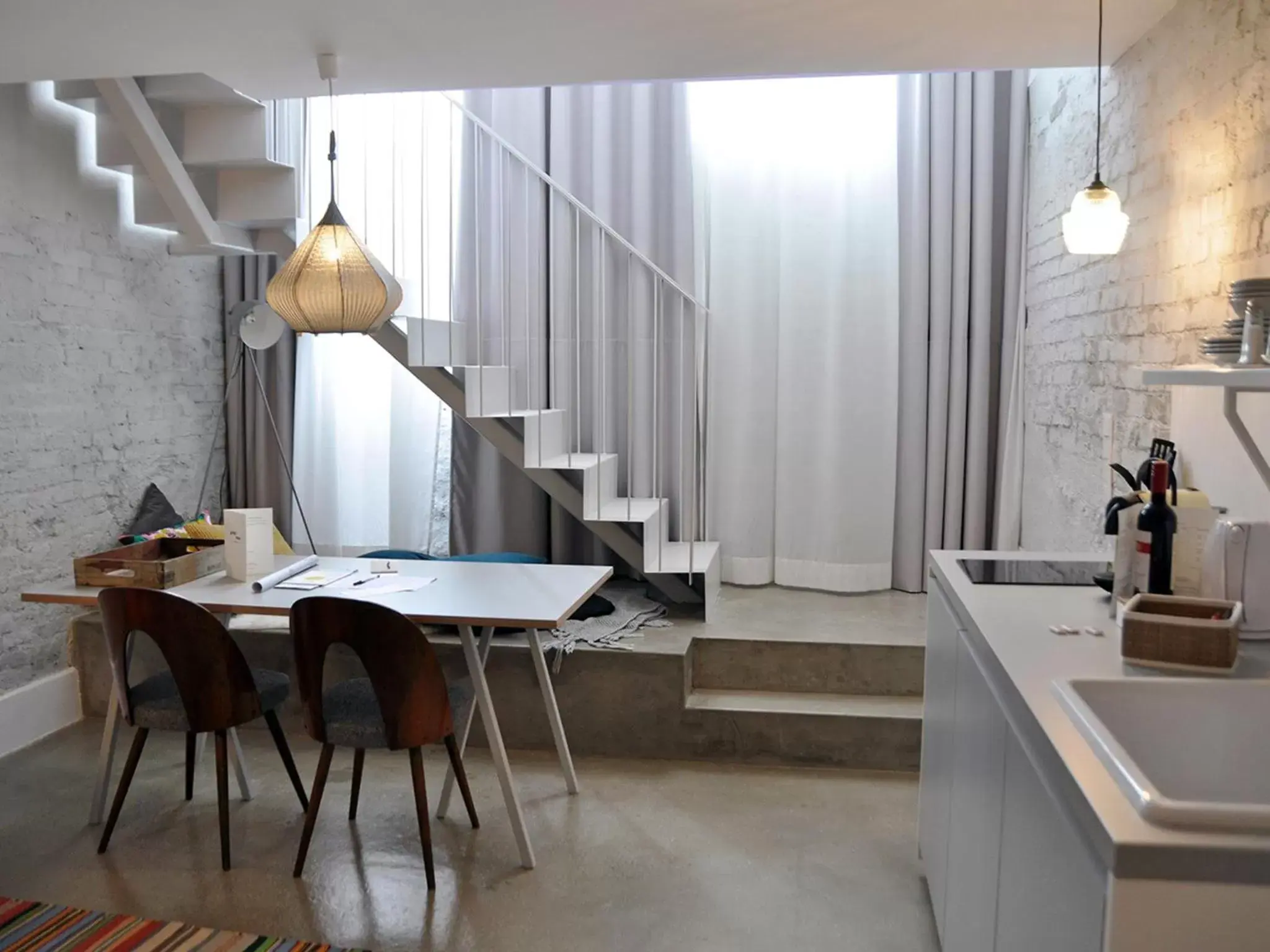 Kitchen or kitchenette, Dining Area in grätzlhotel Meidlinger Markt