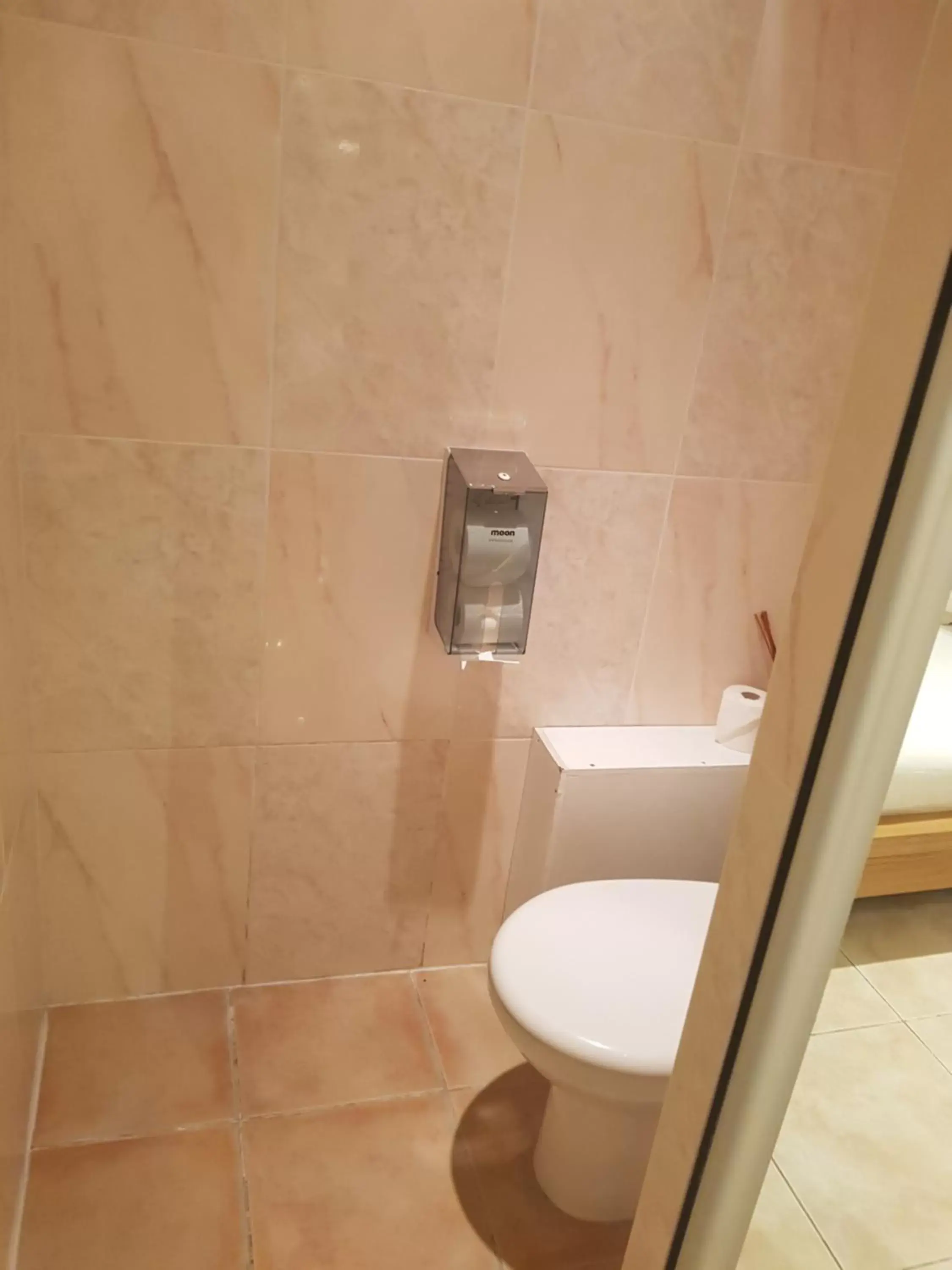 Toilet, Bathroom in Hotel Villa Maya