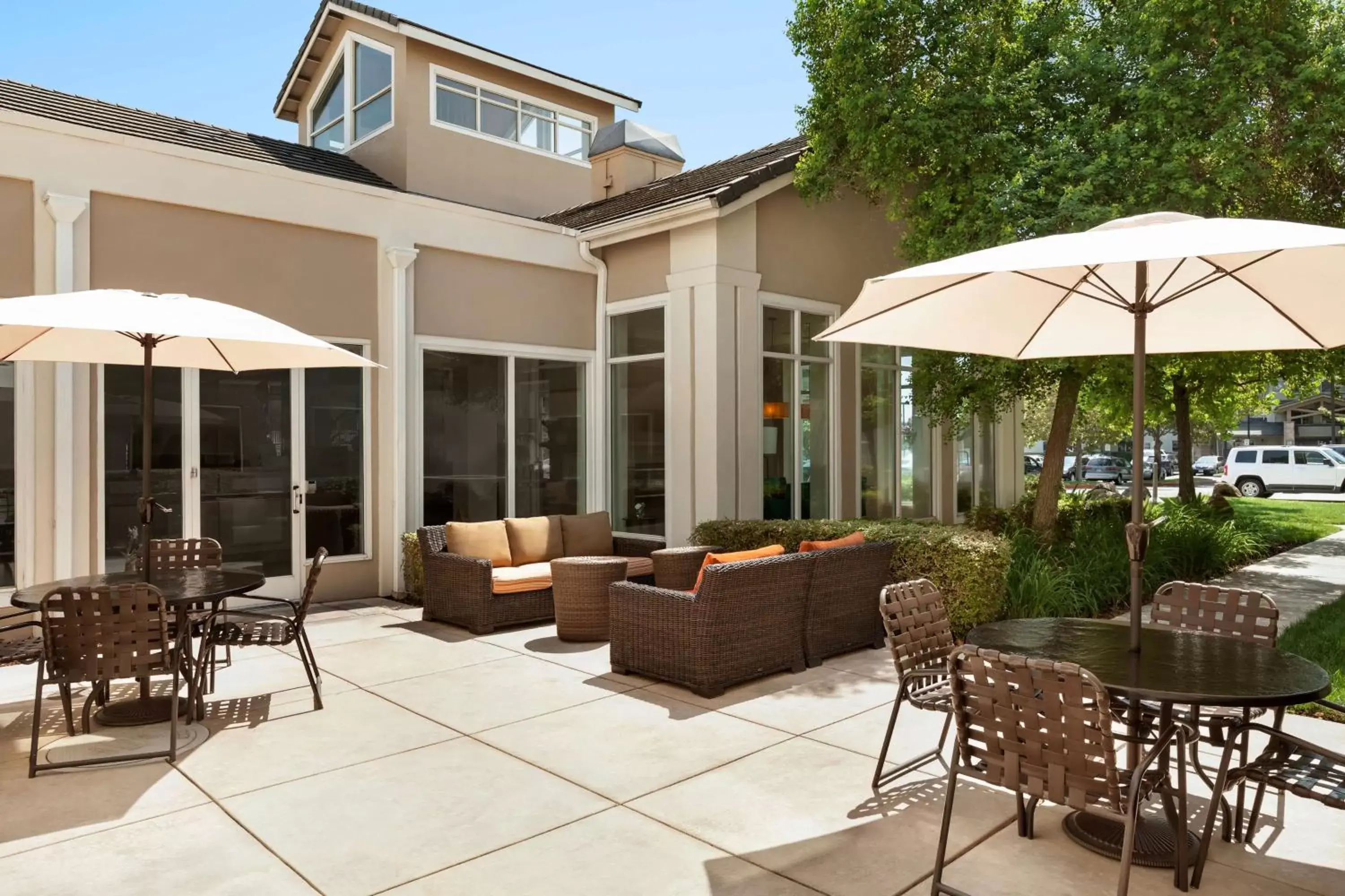 Patio in Hilton Garden Inn Roseville