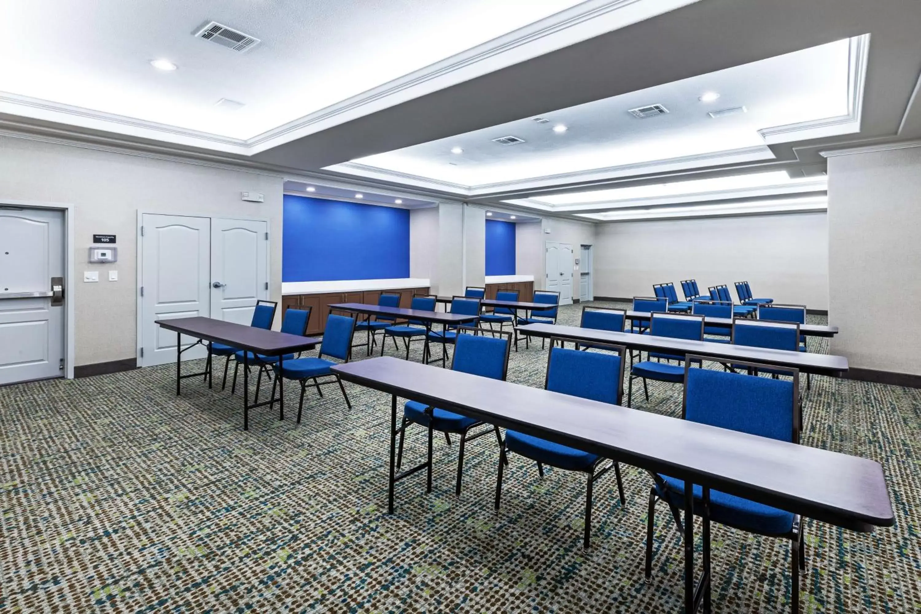 Meeting/conference room in Hampton Inn & Suites Dallas I-30 Cockrell Hill, Tx