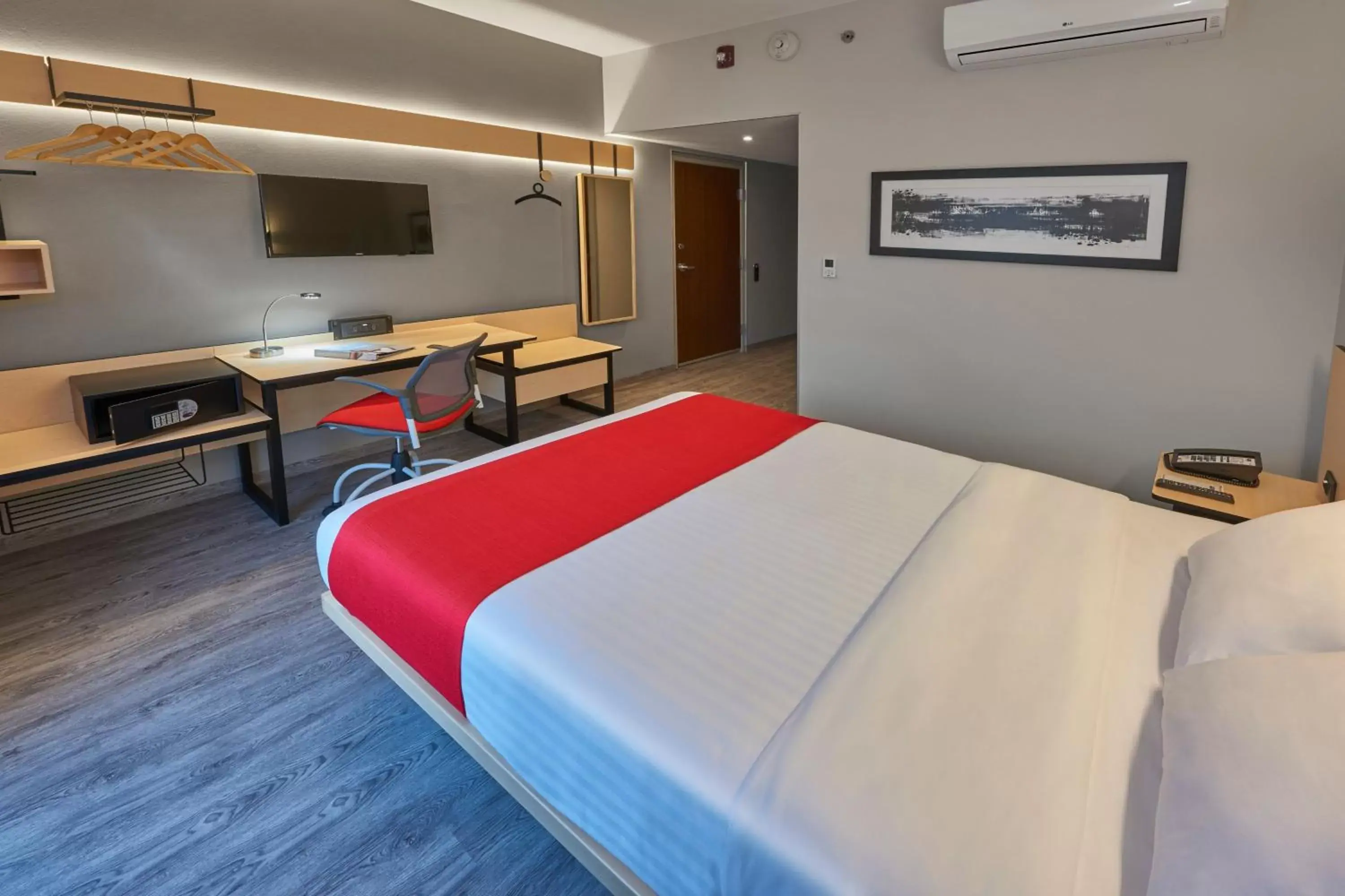 Photo of the whole room, Bed in City Express Plus by Marriott Periferico Sur Tlalpan