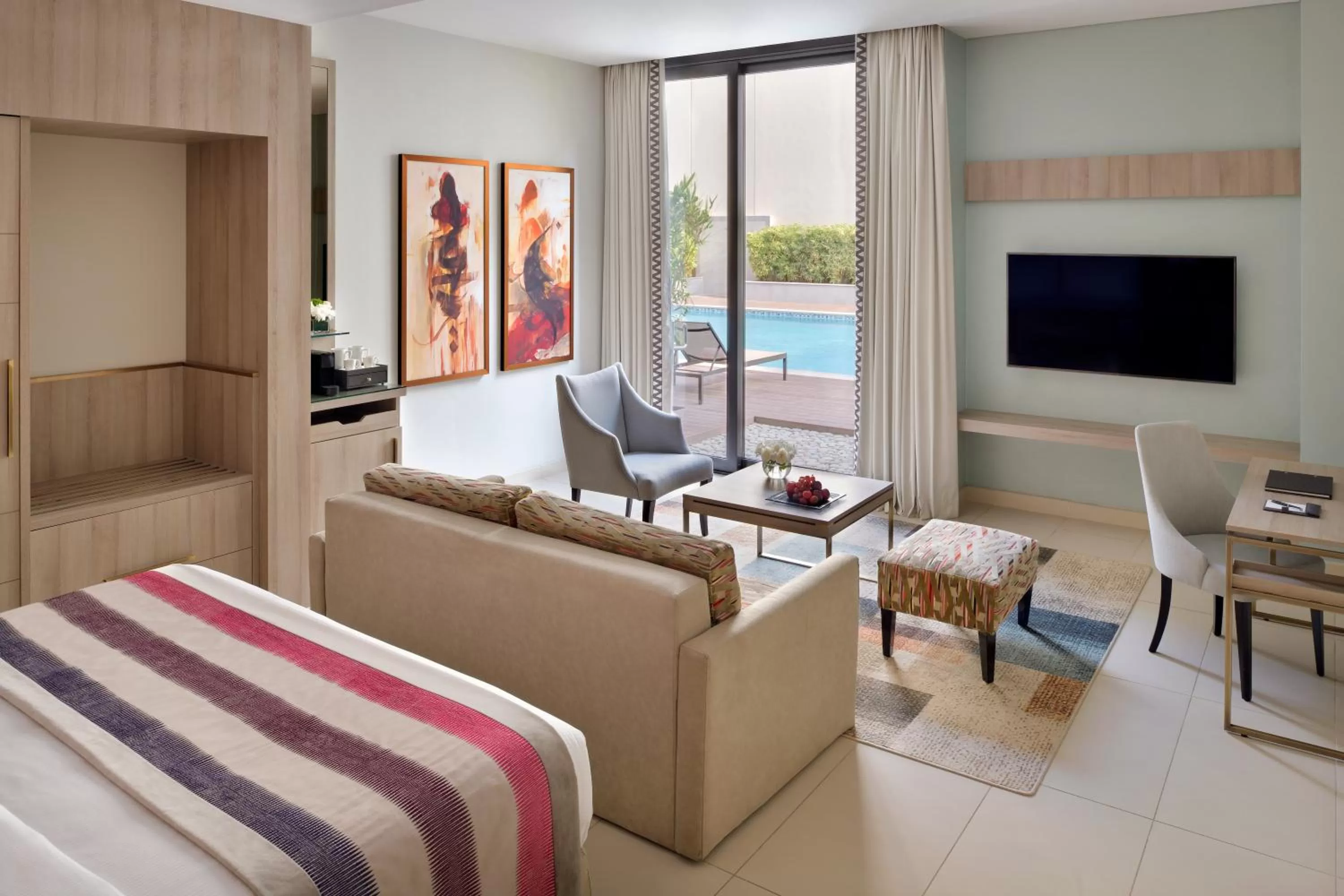 Living room in Mövenpick Hotel Tahlia Jeddah