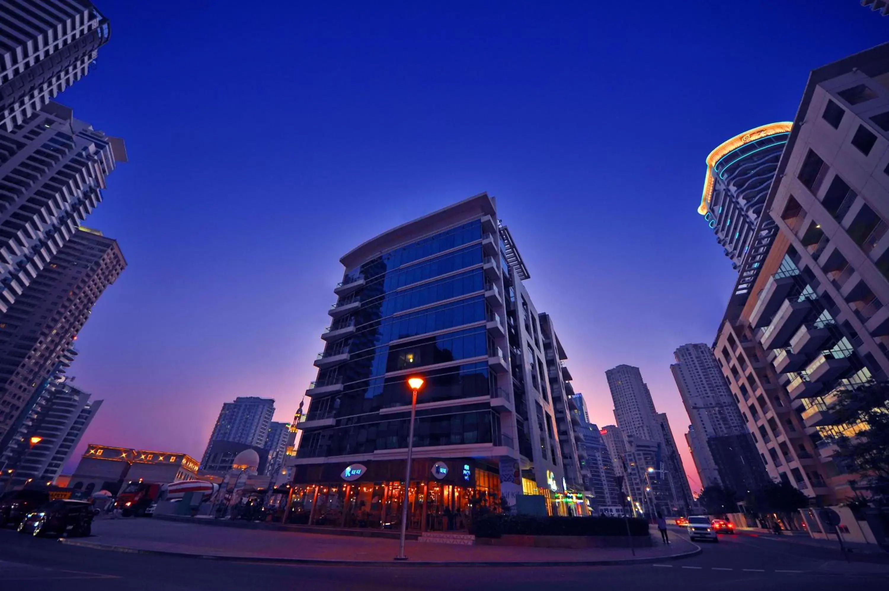 Property building in Jannah Place Dubai Marina