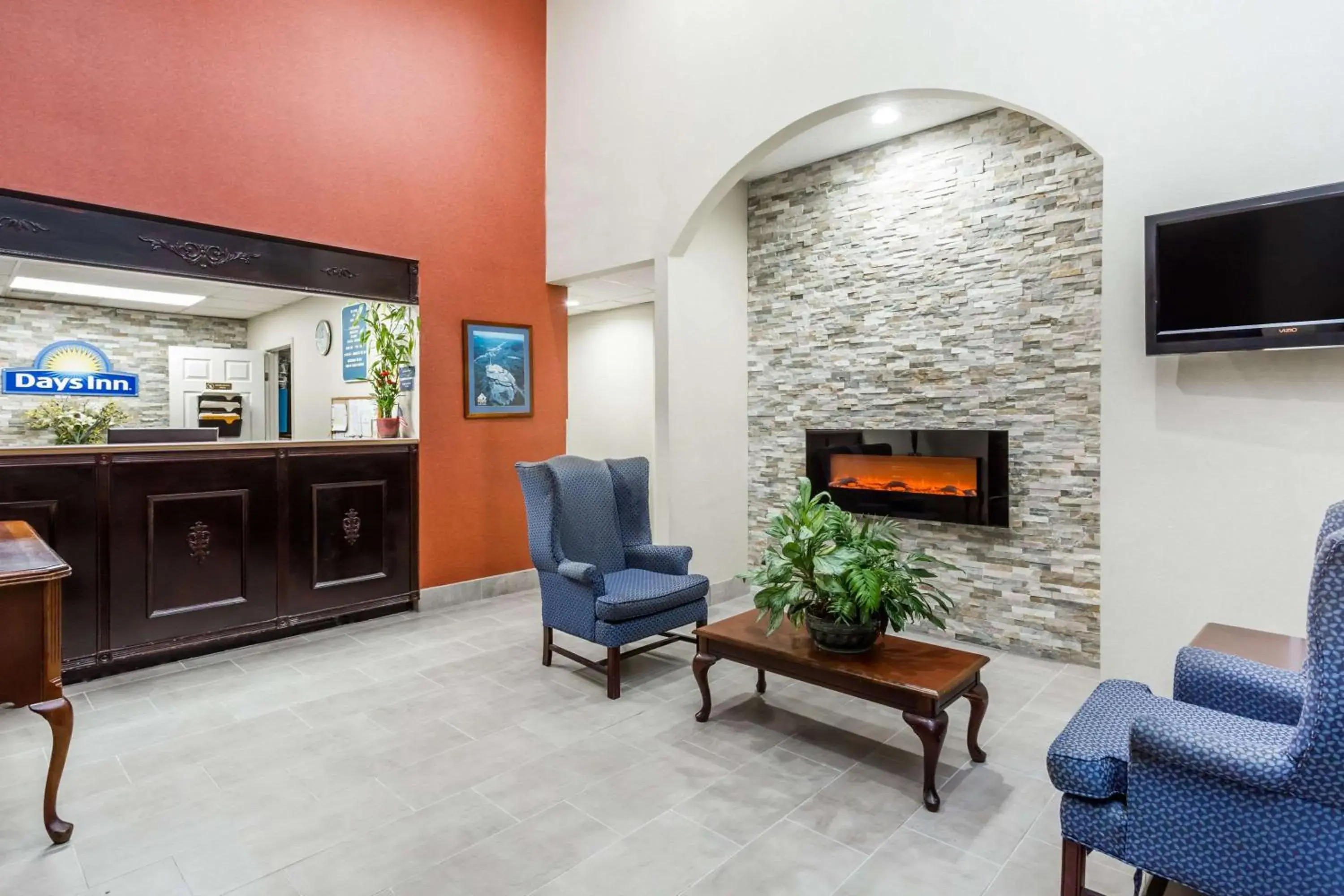 Lobby or reception, Lobby/Reception in Days Inn by Wyndham Hendersonville