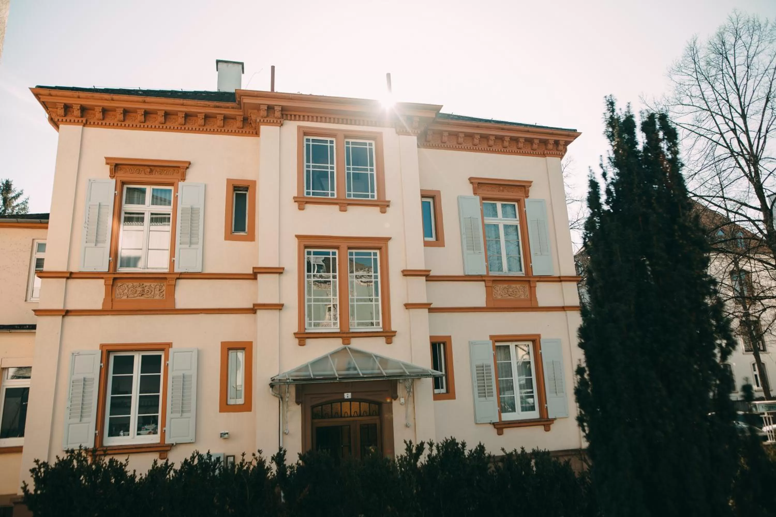 Facade/entrance in Alleehaus