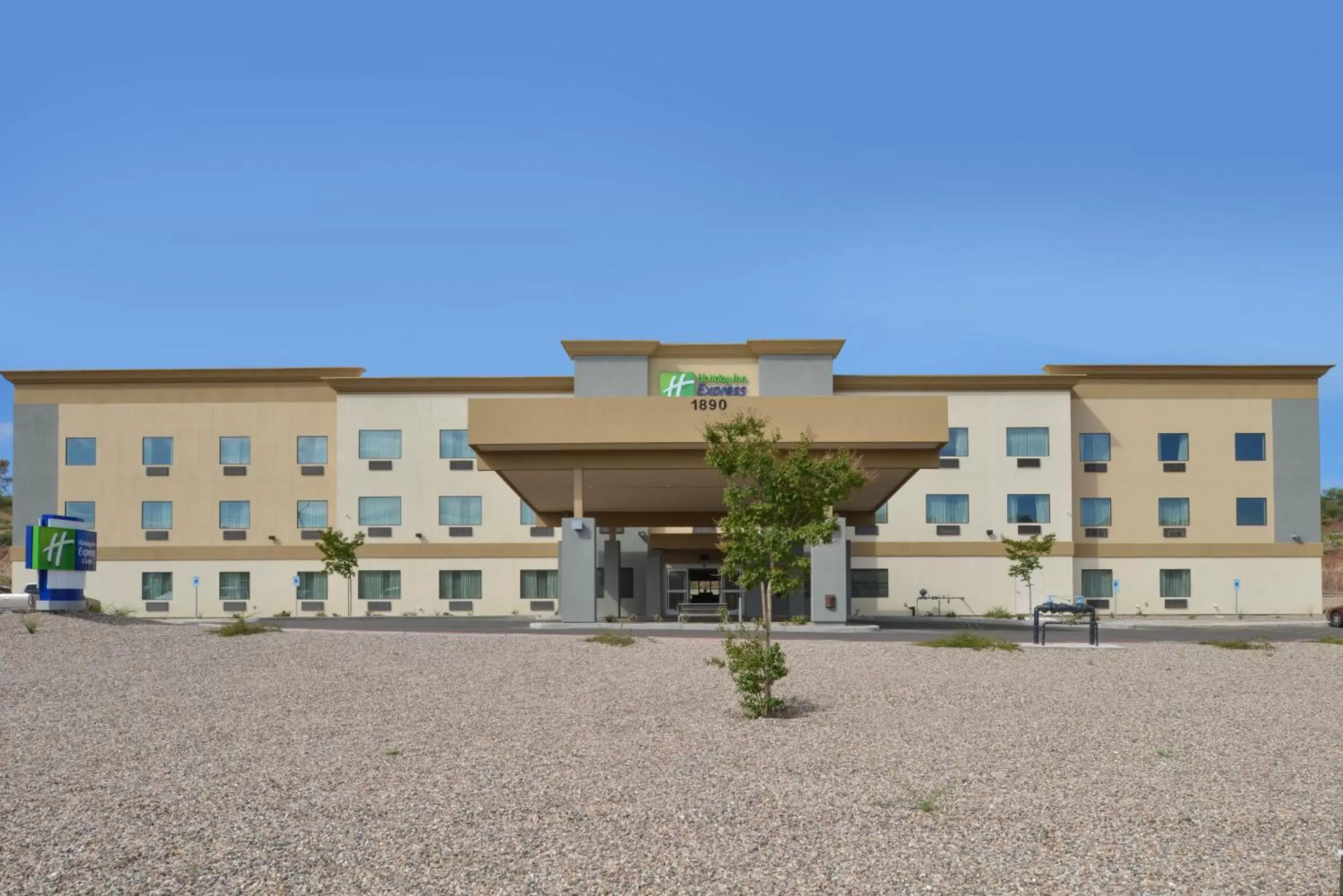 Property Building in Holiday Inn Express & Suites Globe, an IHG Hotel