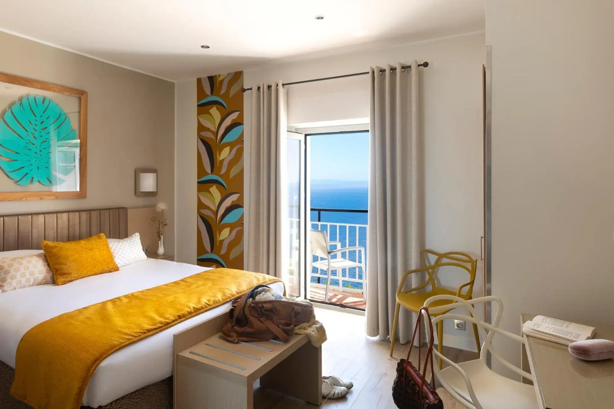 Bed, Sea View in Santateresa