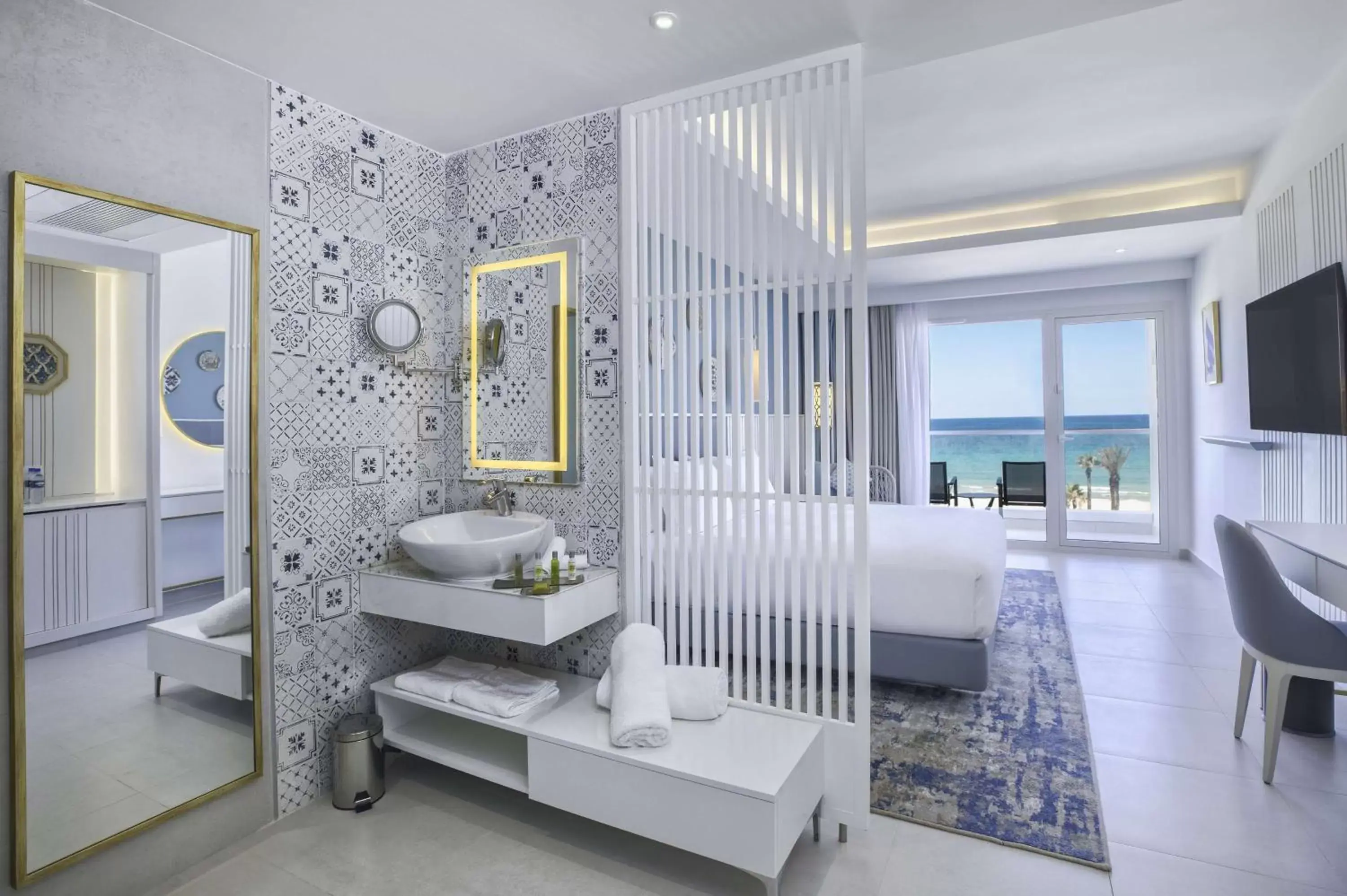 Bedroom, Bathroom in Hilton Skanes Monastir Beach Resort