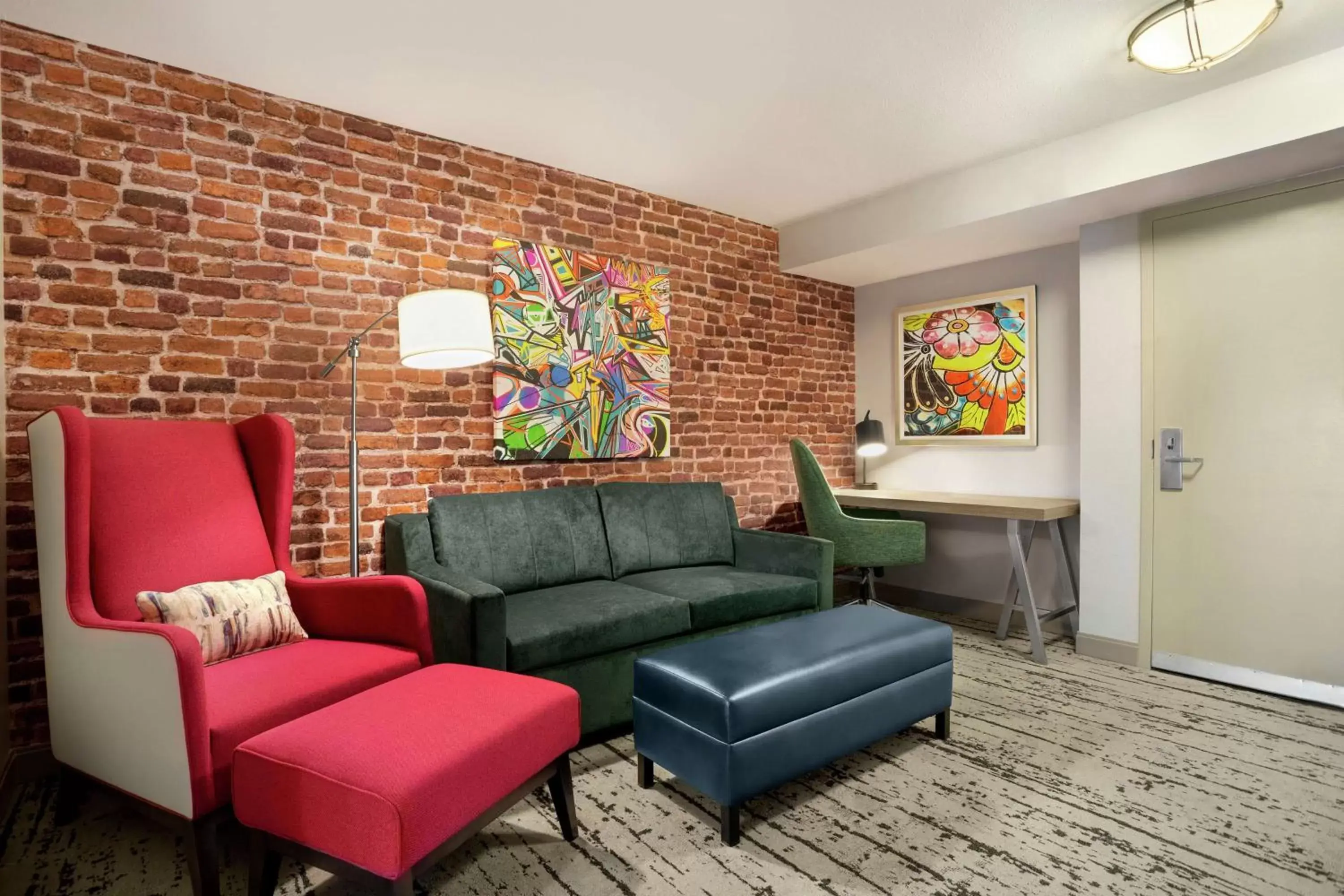 Bedroom, Seating Area in Hilton Garden Inn New Orleans Convention Center