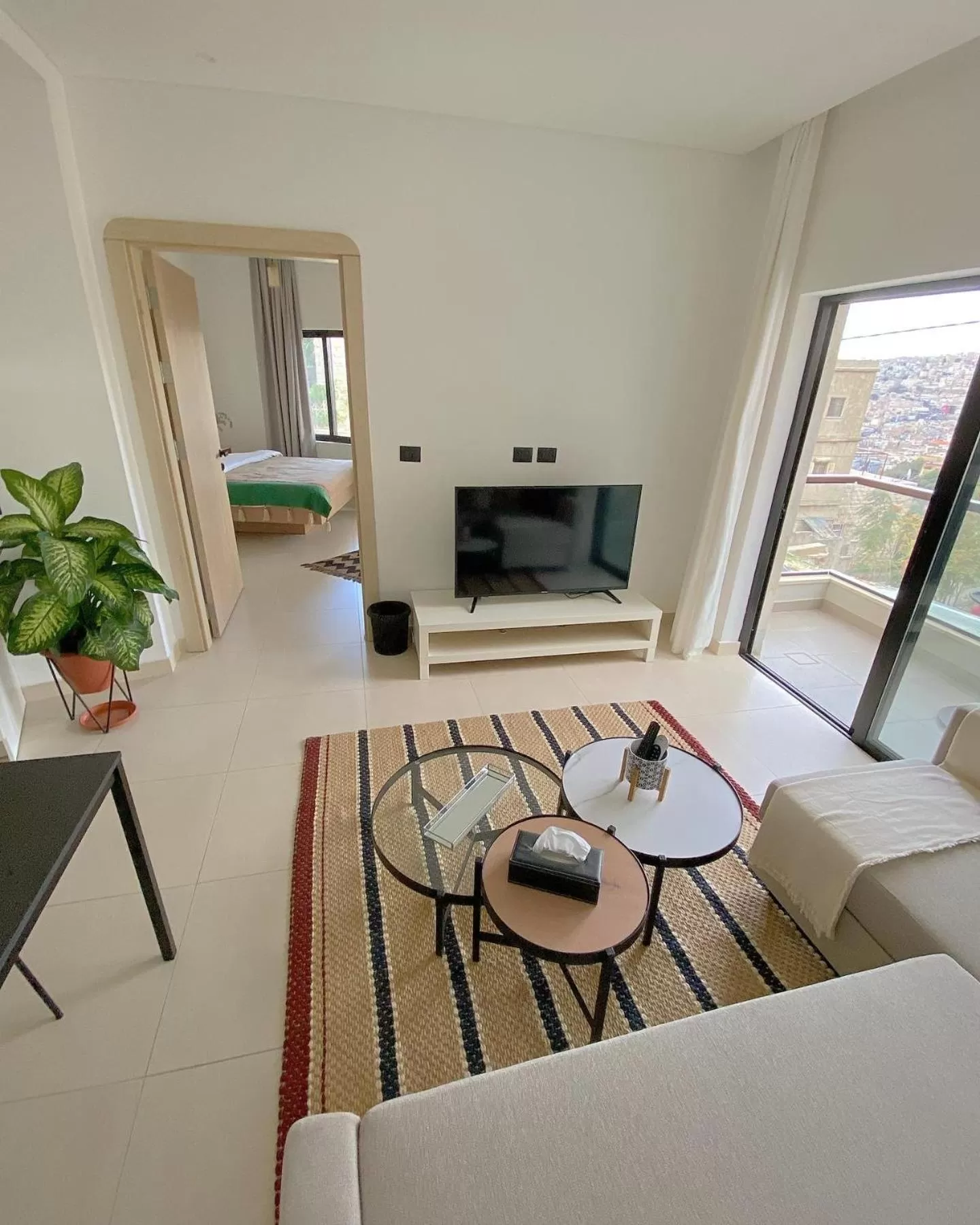 TV and multimedia in Nu Fifty Two