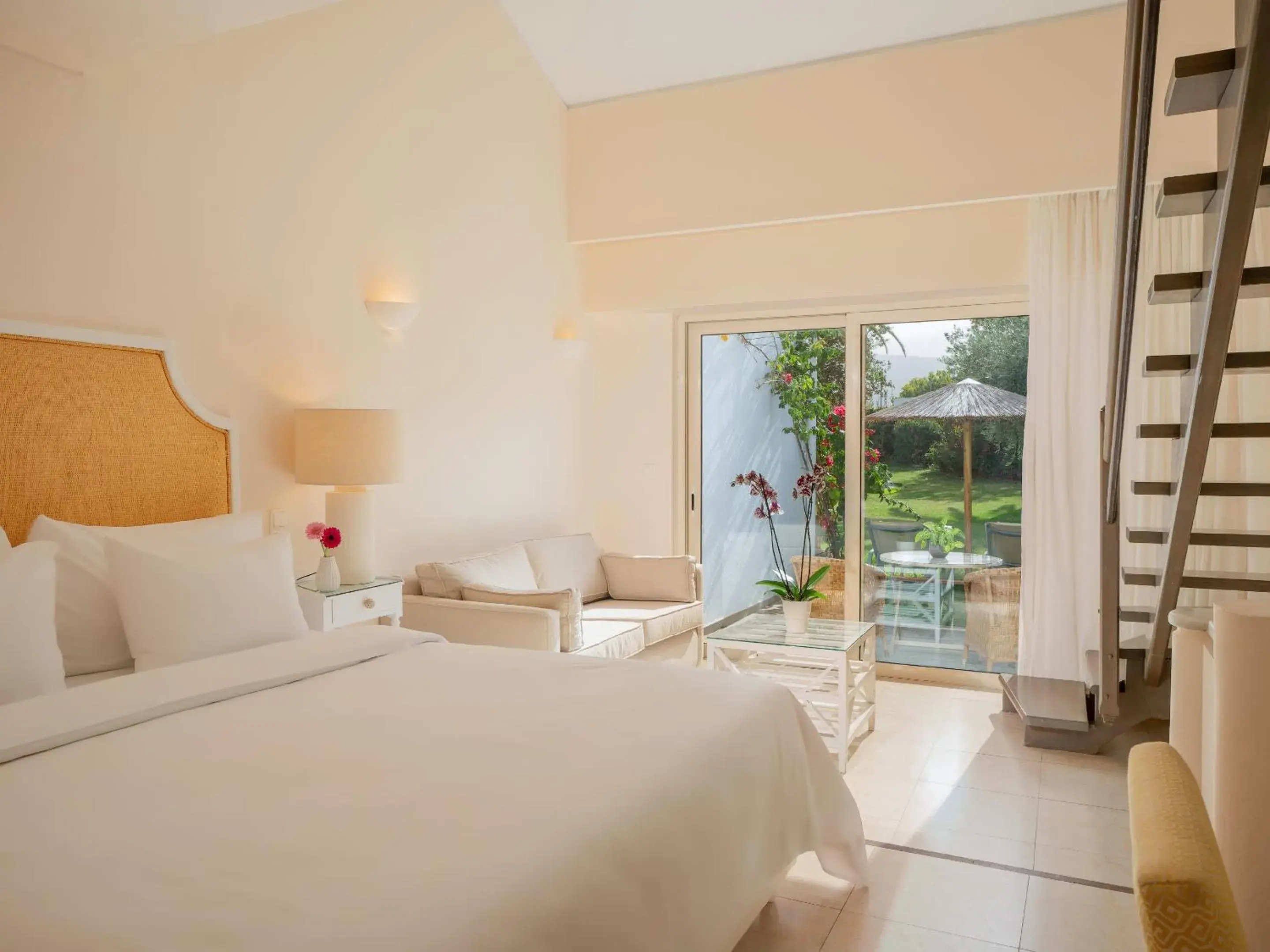 Photo of the whole room, Bed in Grecotel Creta Palace