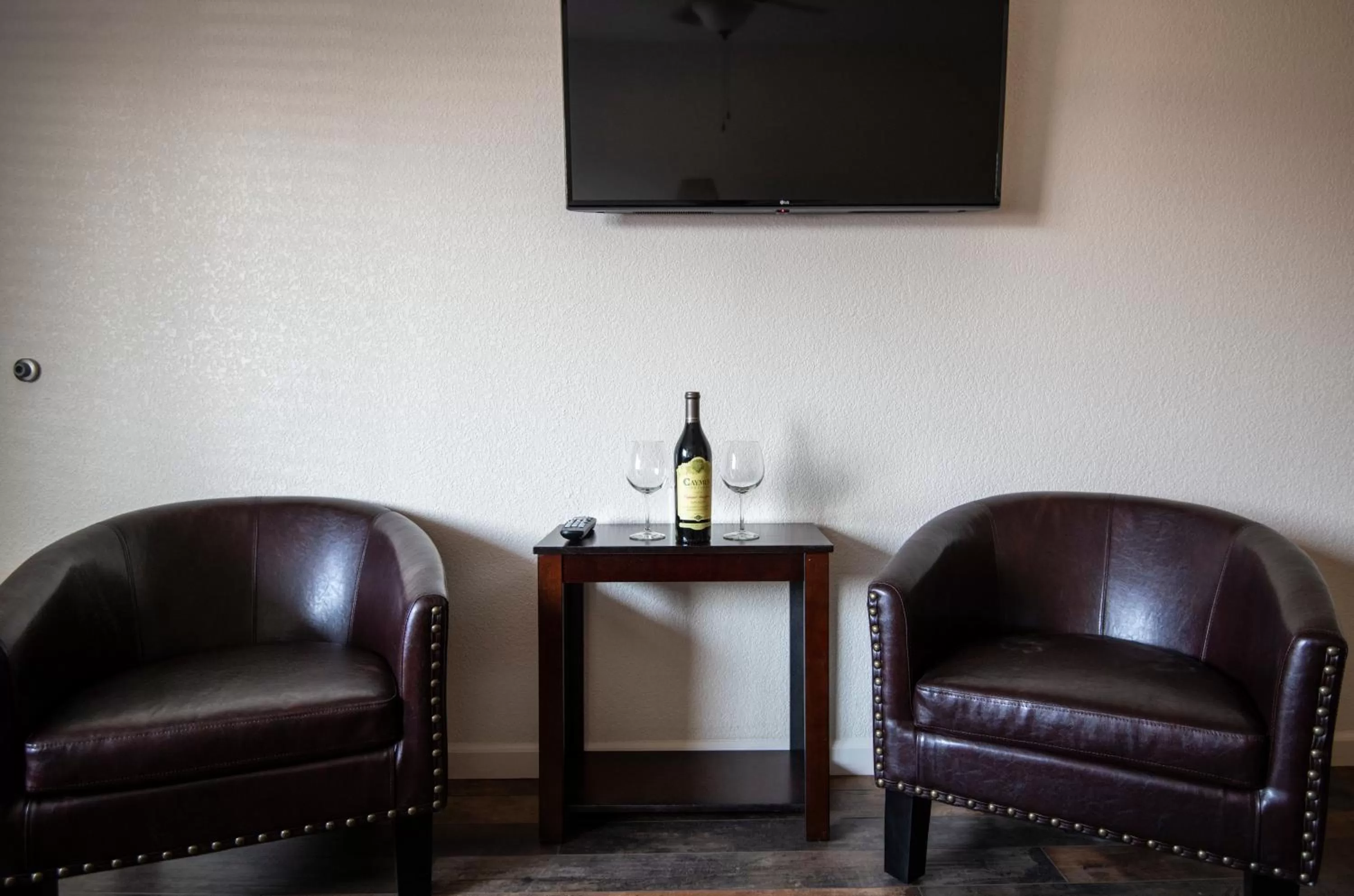 Seating area, TV/Entertainment Center in Village at Childs Meadow