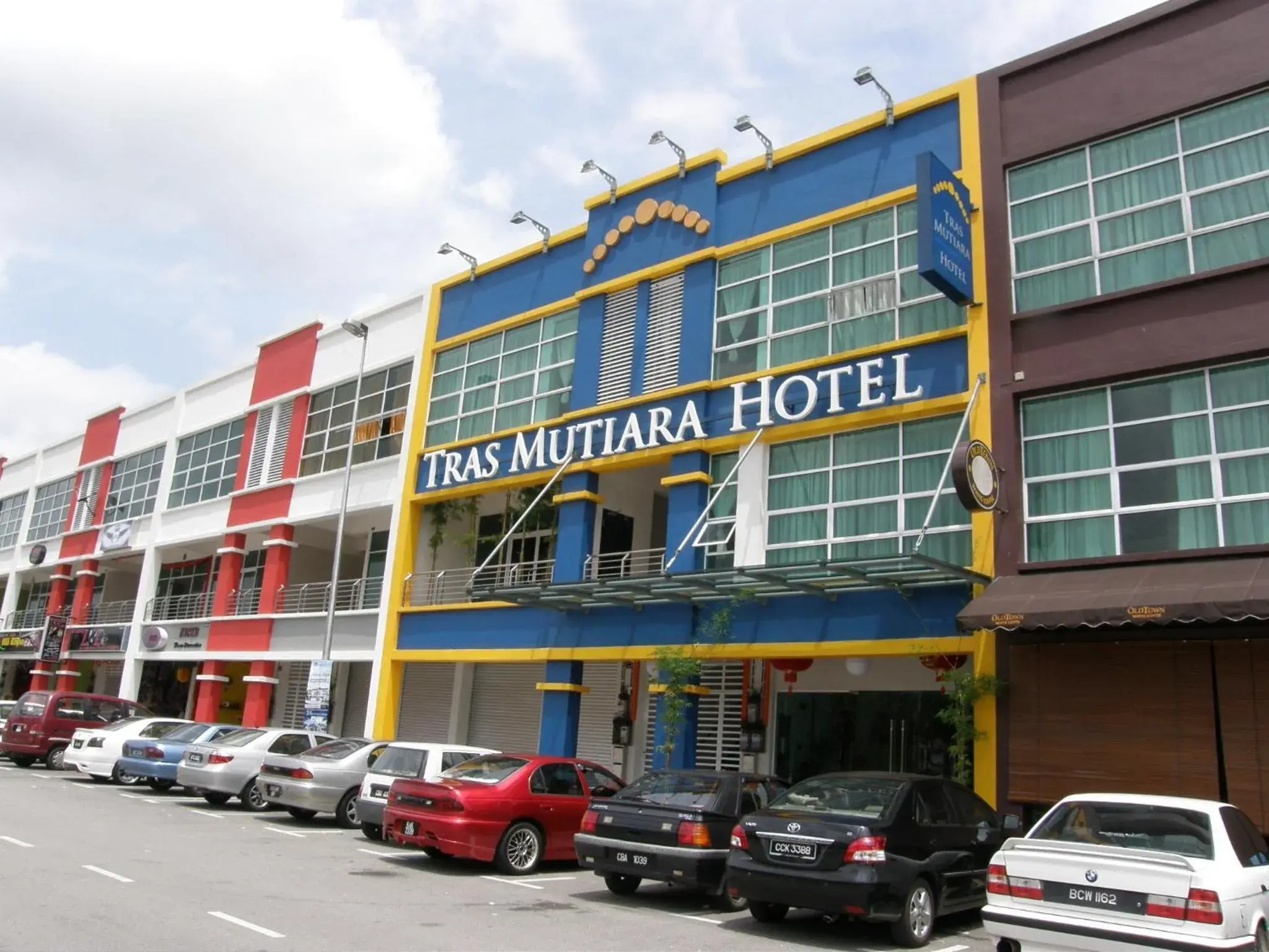 Facade/entrance in Tras Mutiara Hotel Bentong Facade/entrance in Tras Mutiara Hotel Bentong