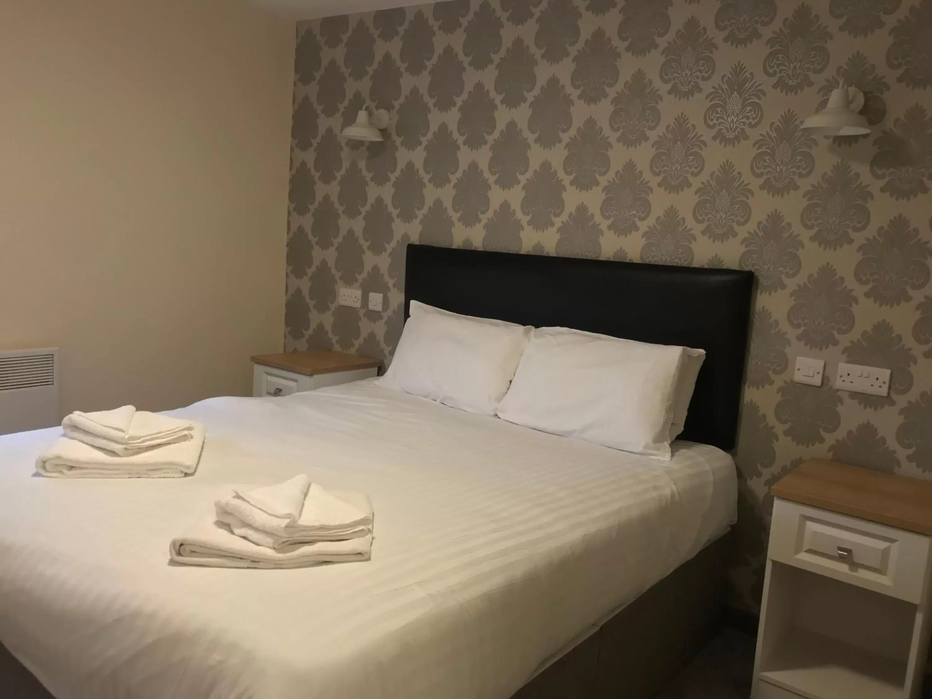 Deluxe King Room in Alcester Inn