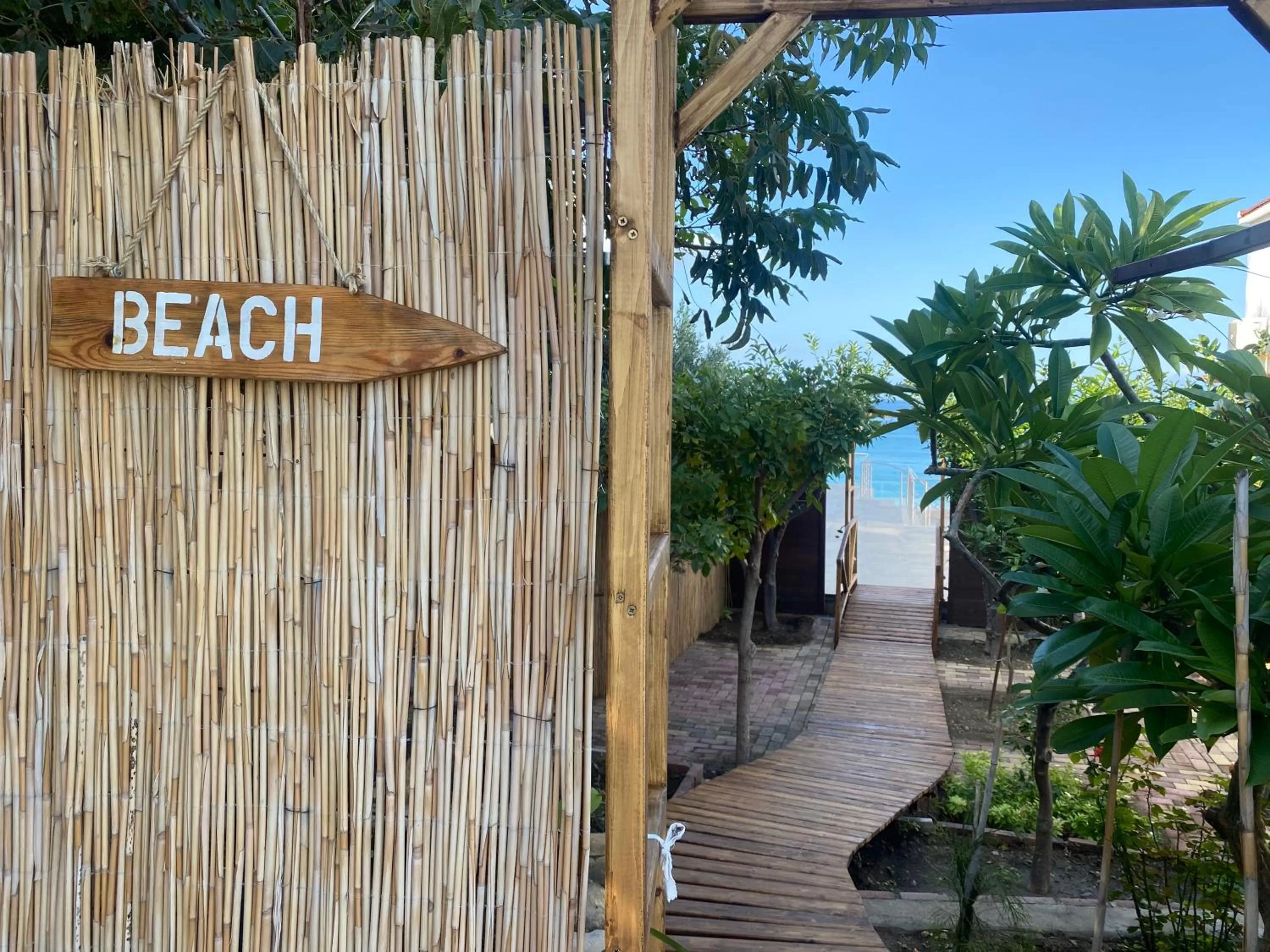 Seating area in Sunside Inn Hotel