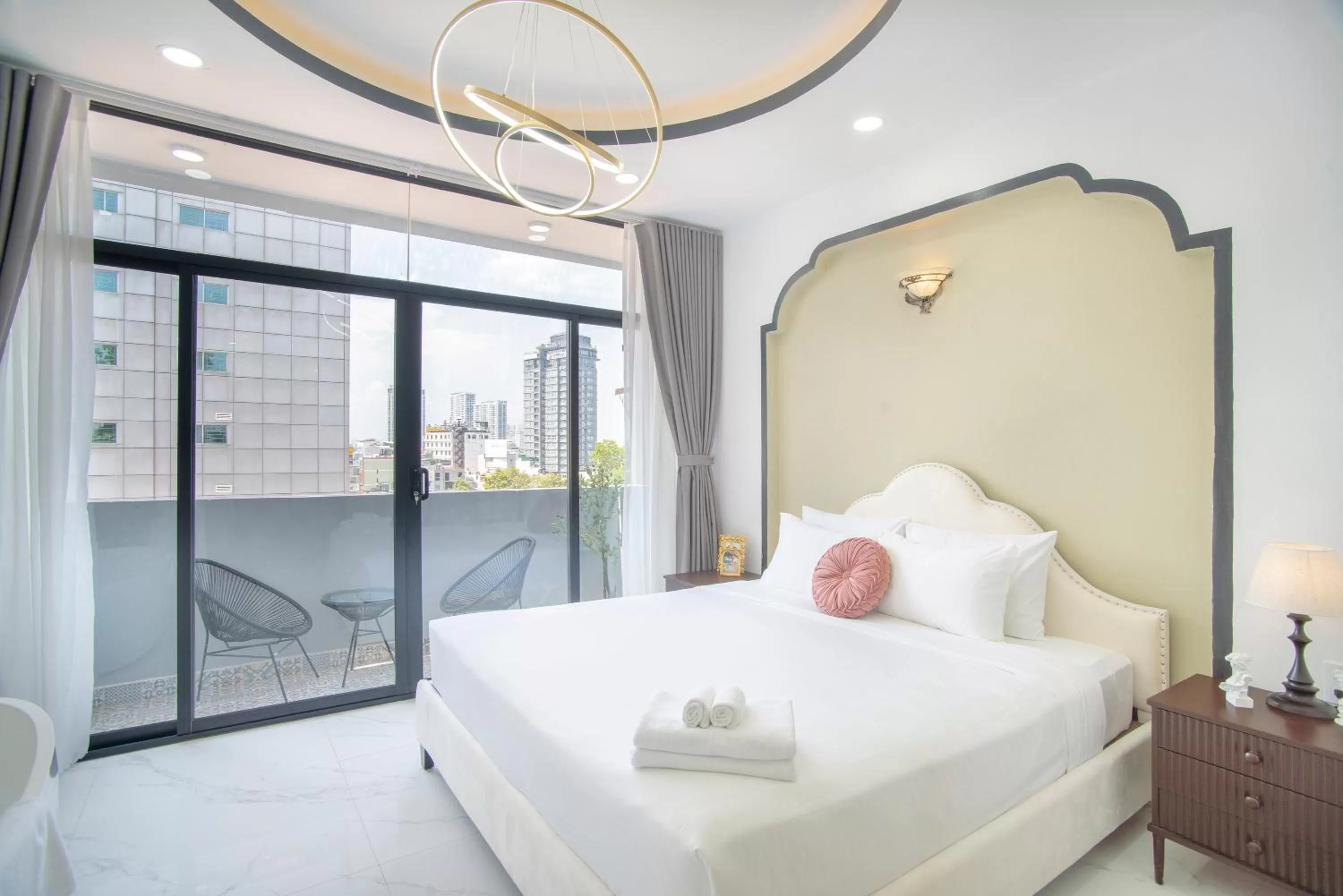 Balcony/Terrace, Bed in SAZI BEN THANH Hotel HCM