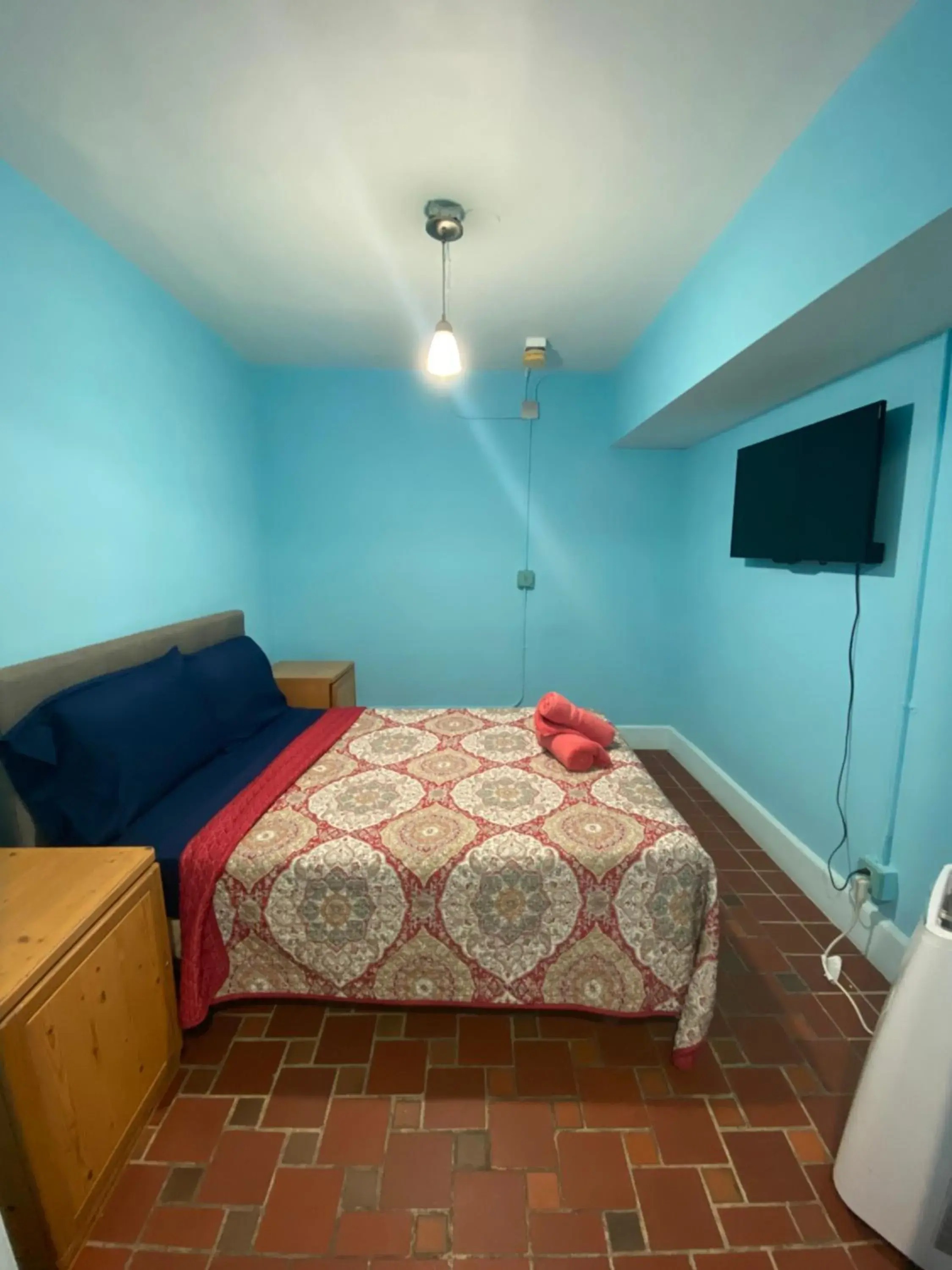 Photo of the whole room, Bed in Hoosville Hostel (Formerly The Everglades Hostel)