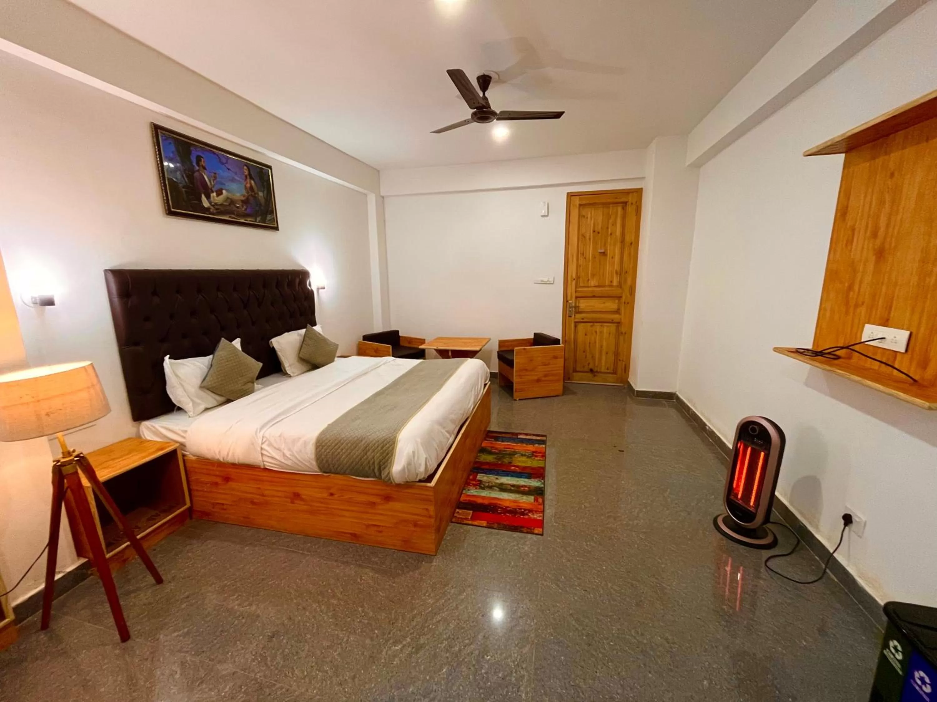 Bed in Himalayan Riverside Resort, Manali