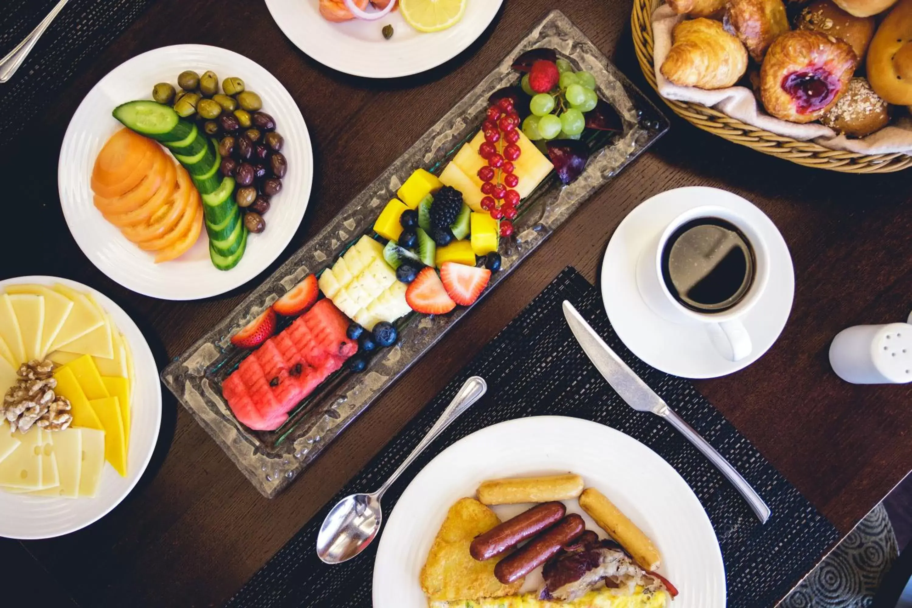 Breakfast, Food in Holiday Inn Kuwait, an IHG Hotel
