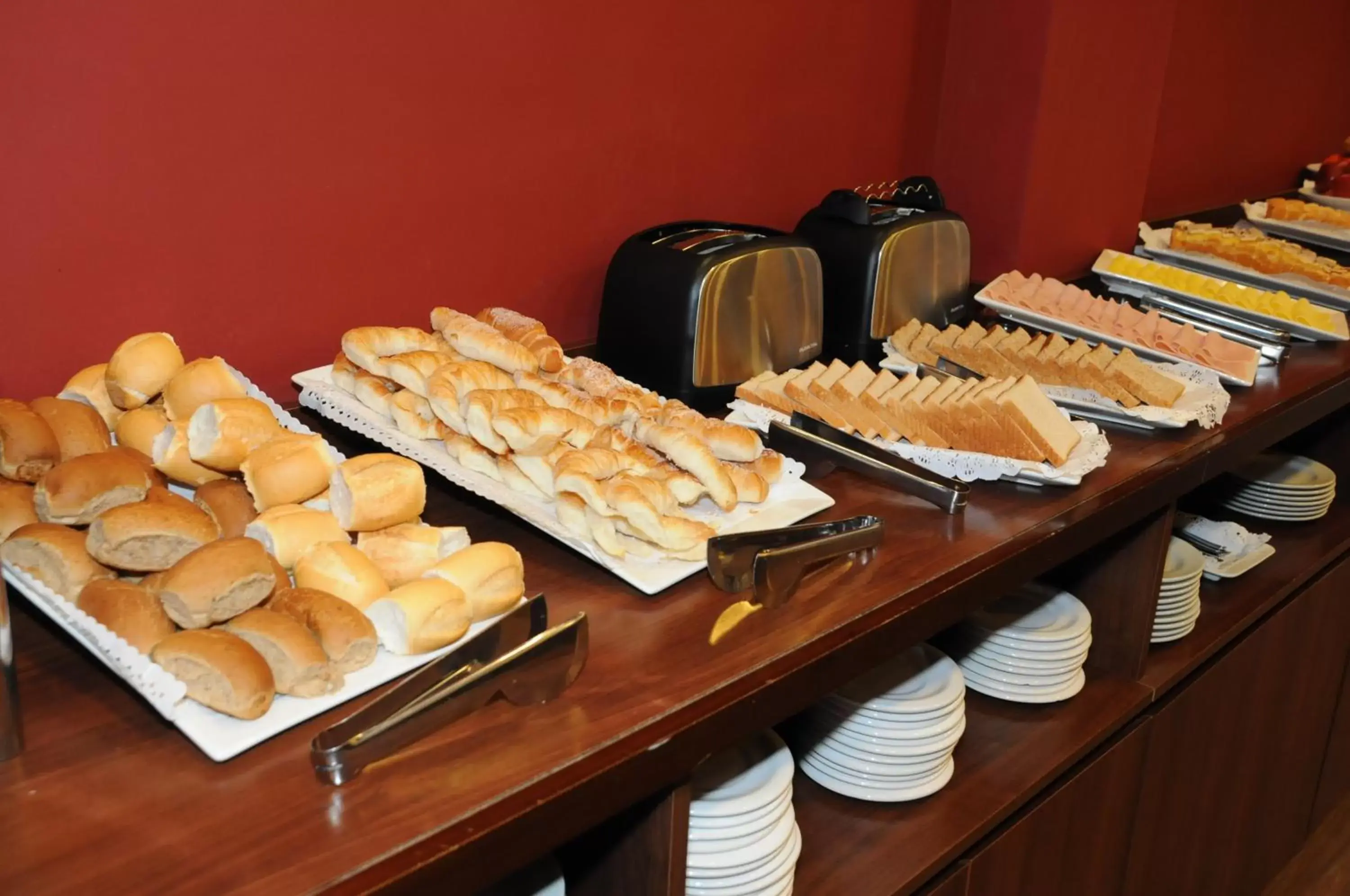 Restaurant/places to eat in Hotel California Restaurant/places to eat in Hotel California