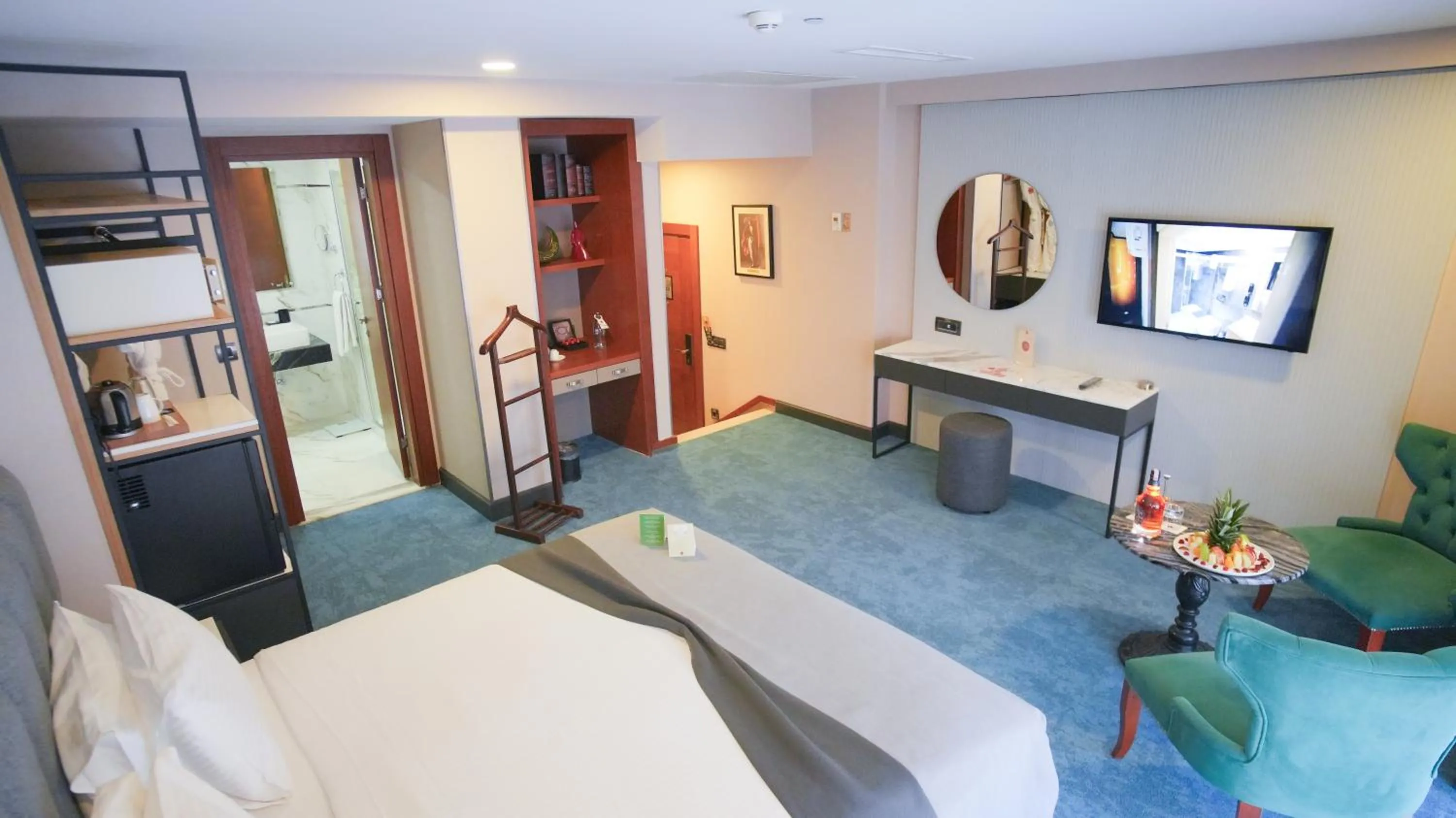 Bed in Dosso Dossi Hotels Old City