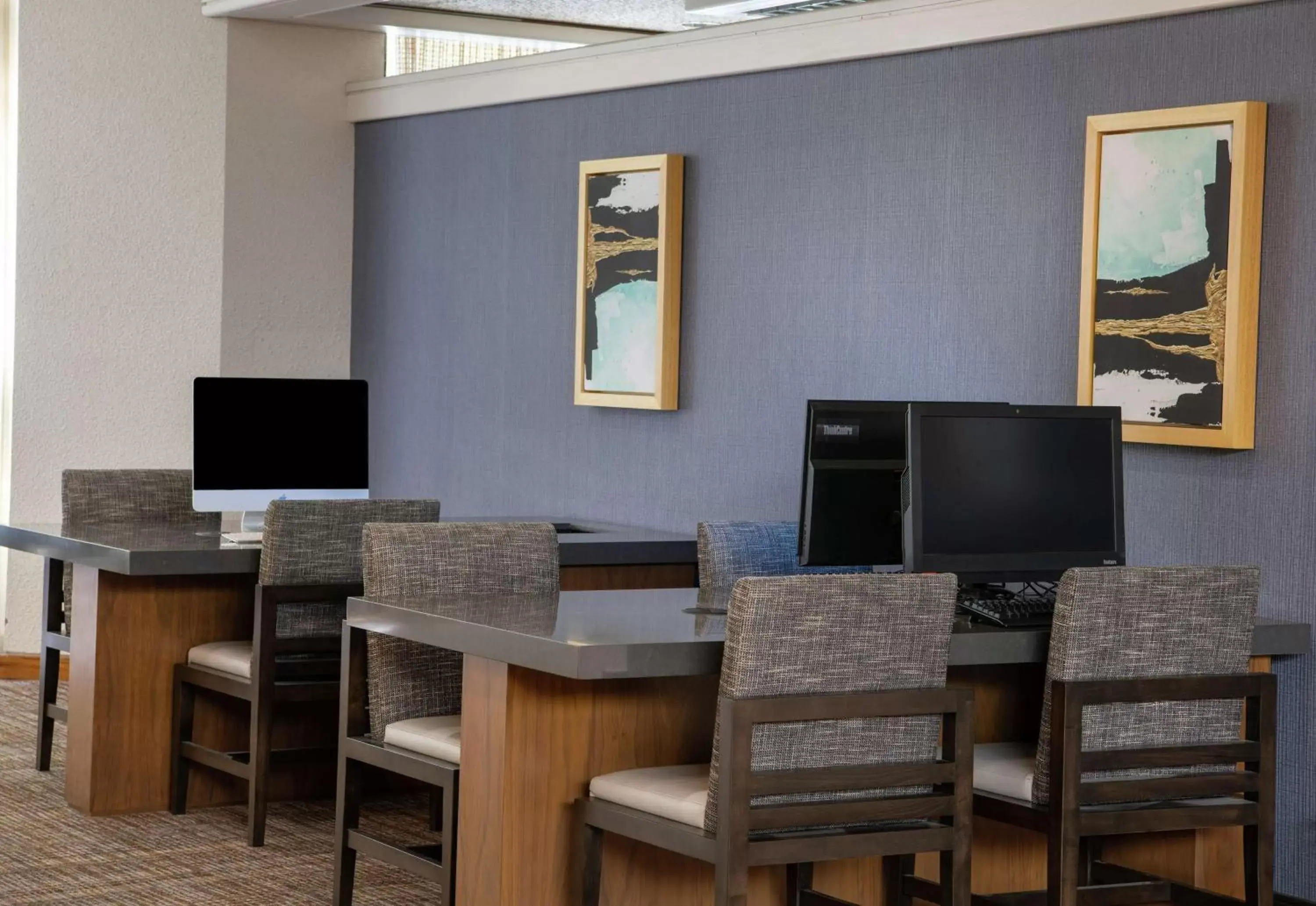 Business facilities, TV/Entertainment Center in DoubleTree by Hilton Portland