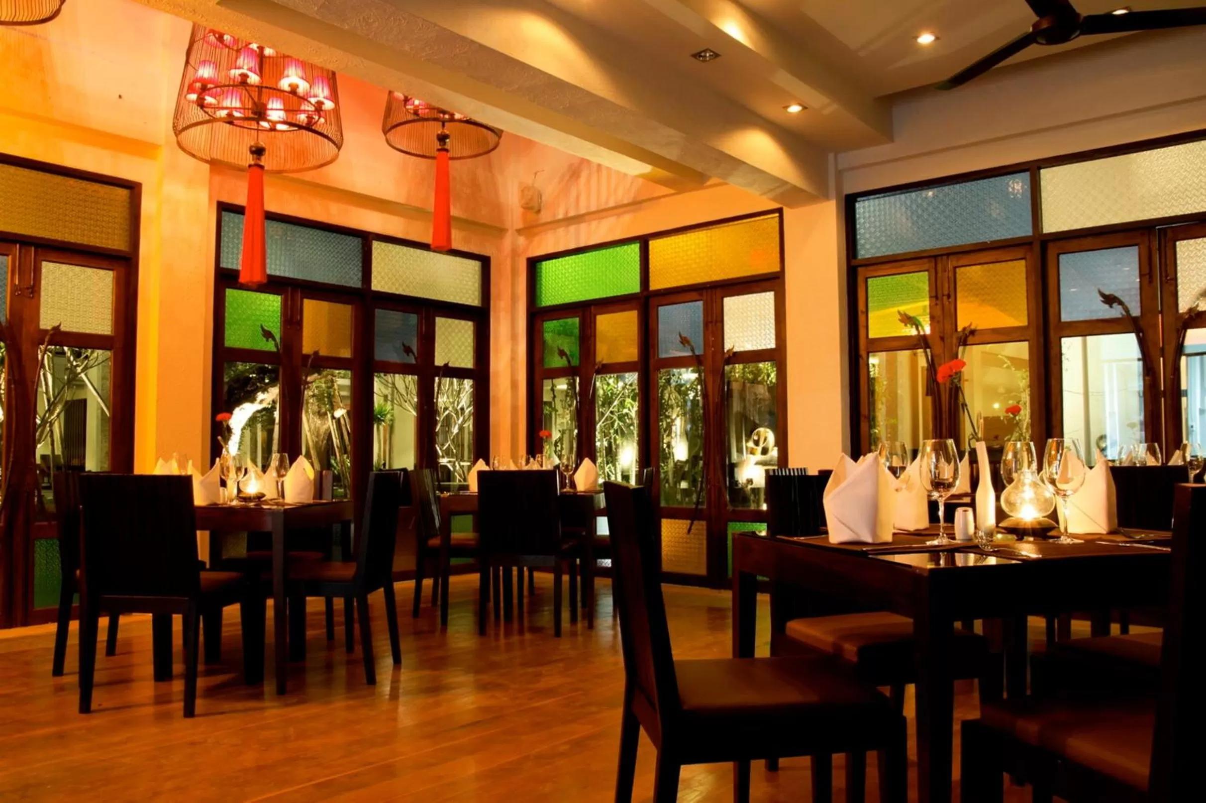 Restaurant/places to eat in De Lanna Hotel