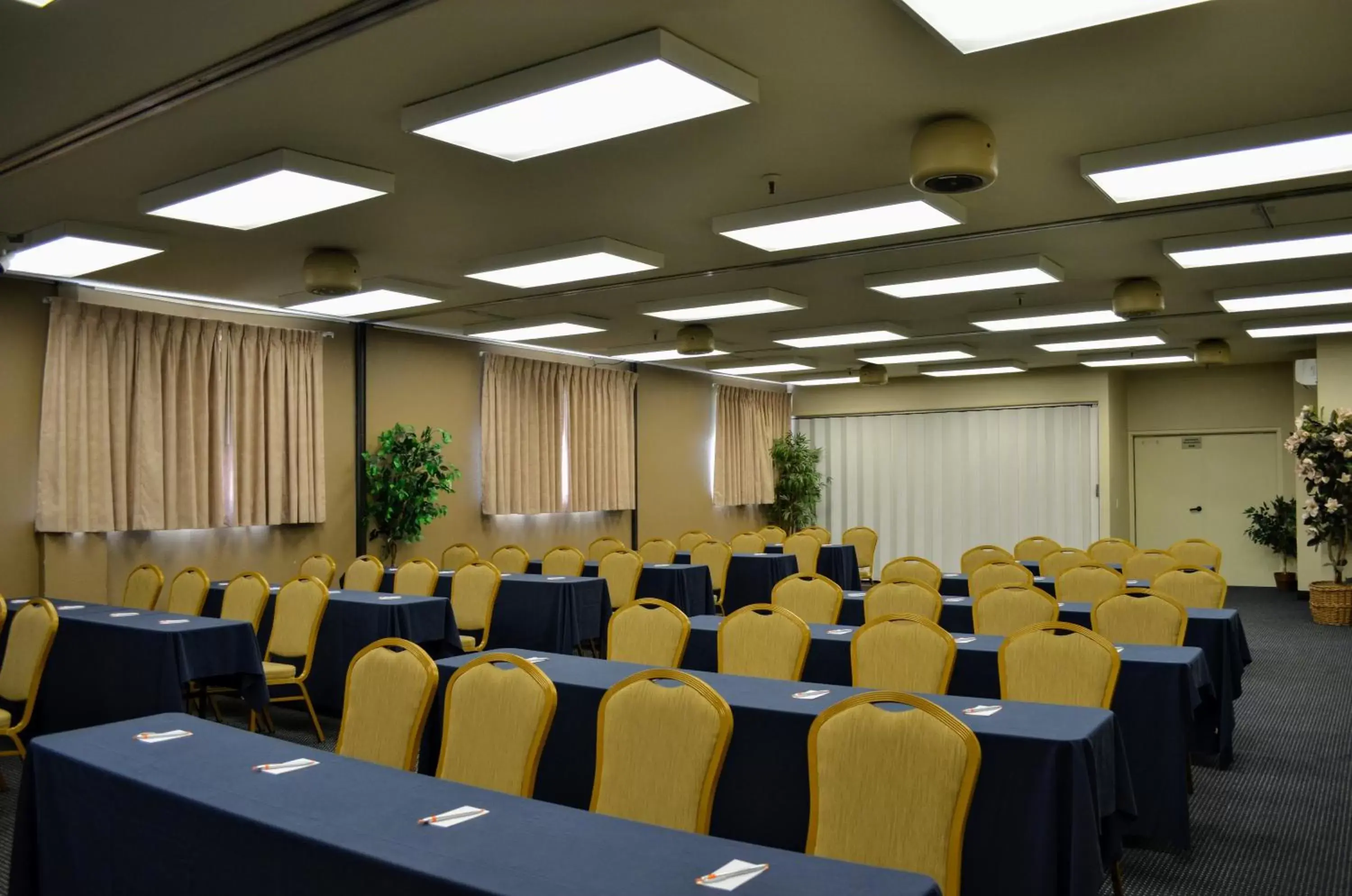 Meeting/conference room in Sands Inn & Suites