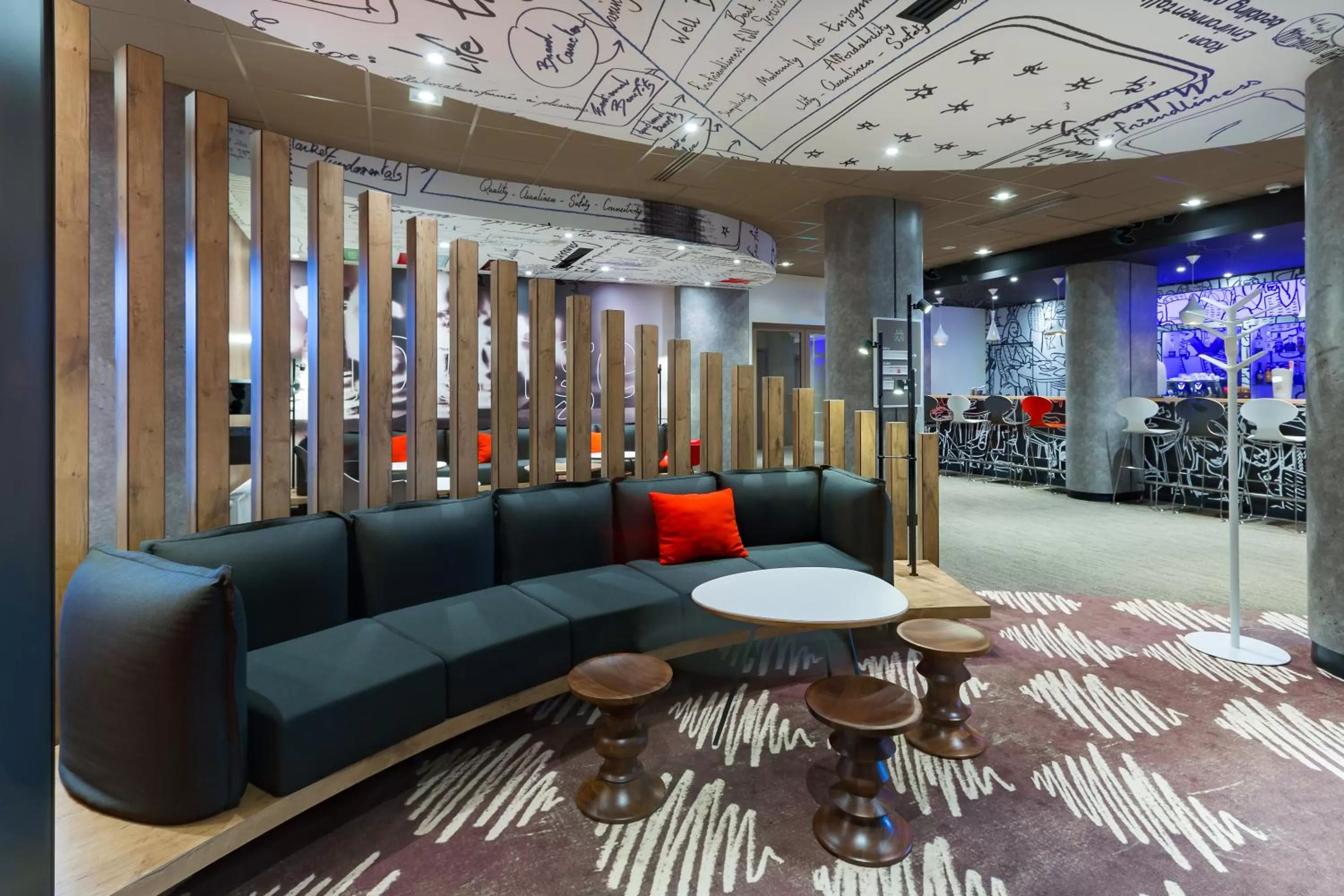 Seating area in Ibis Wroclaw Centrum
